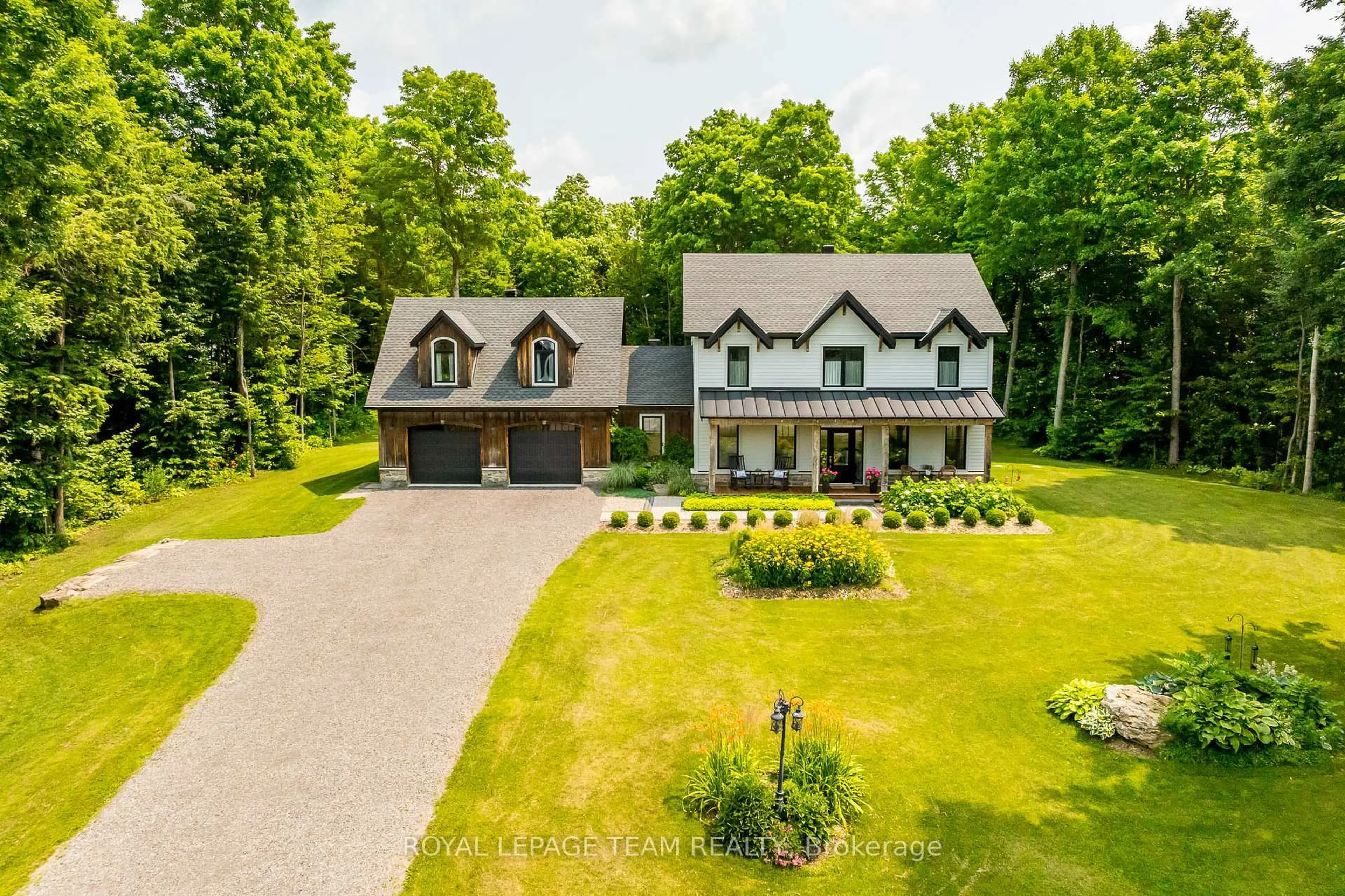 A pic from outside/outdoor area/front of a property/back of a property/a pic from drone, unknown for 103 Brookberry Cres, North Grenville Ontario K0G 1J0