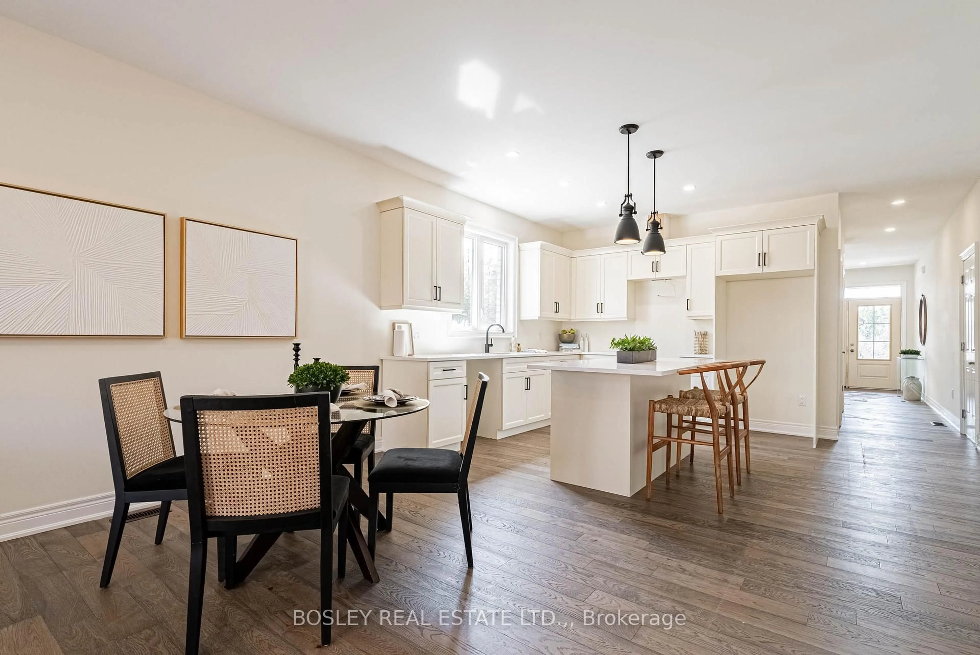 Open concept kitchen, wood/laminate floor for 514 ROYAL RIDGE Dr, Fort Erie Ontario L0S 1N0