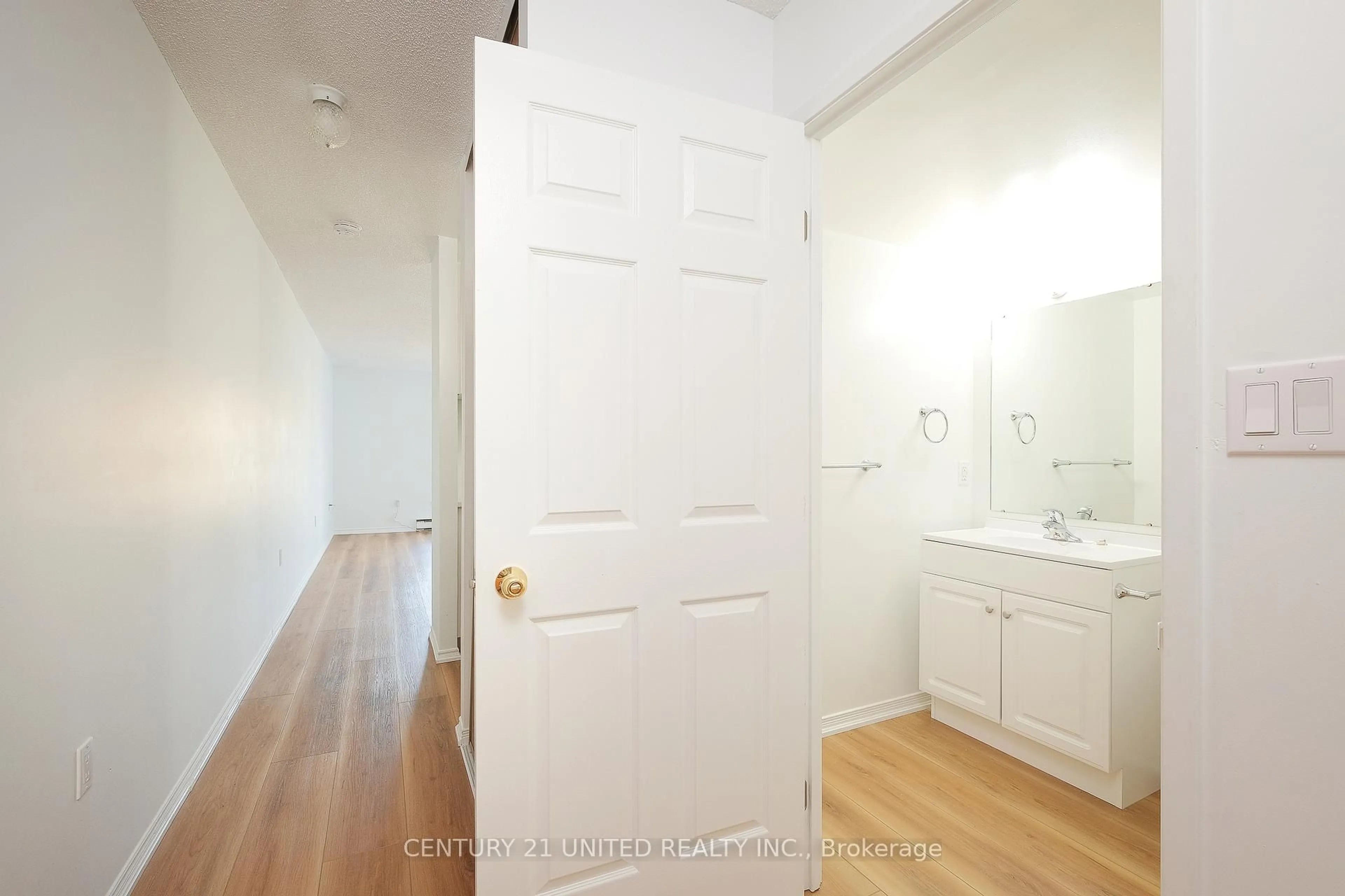 Unknown for 921 Armour Rd #218, Peterborough Ontario K9H 7K5