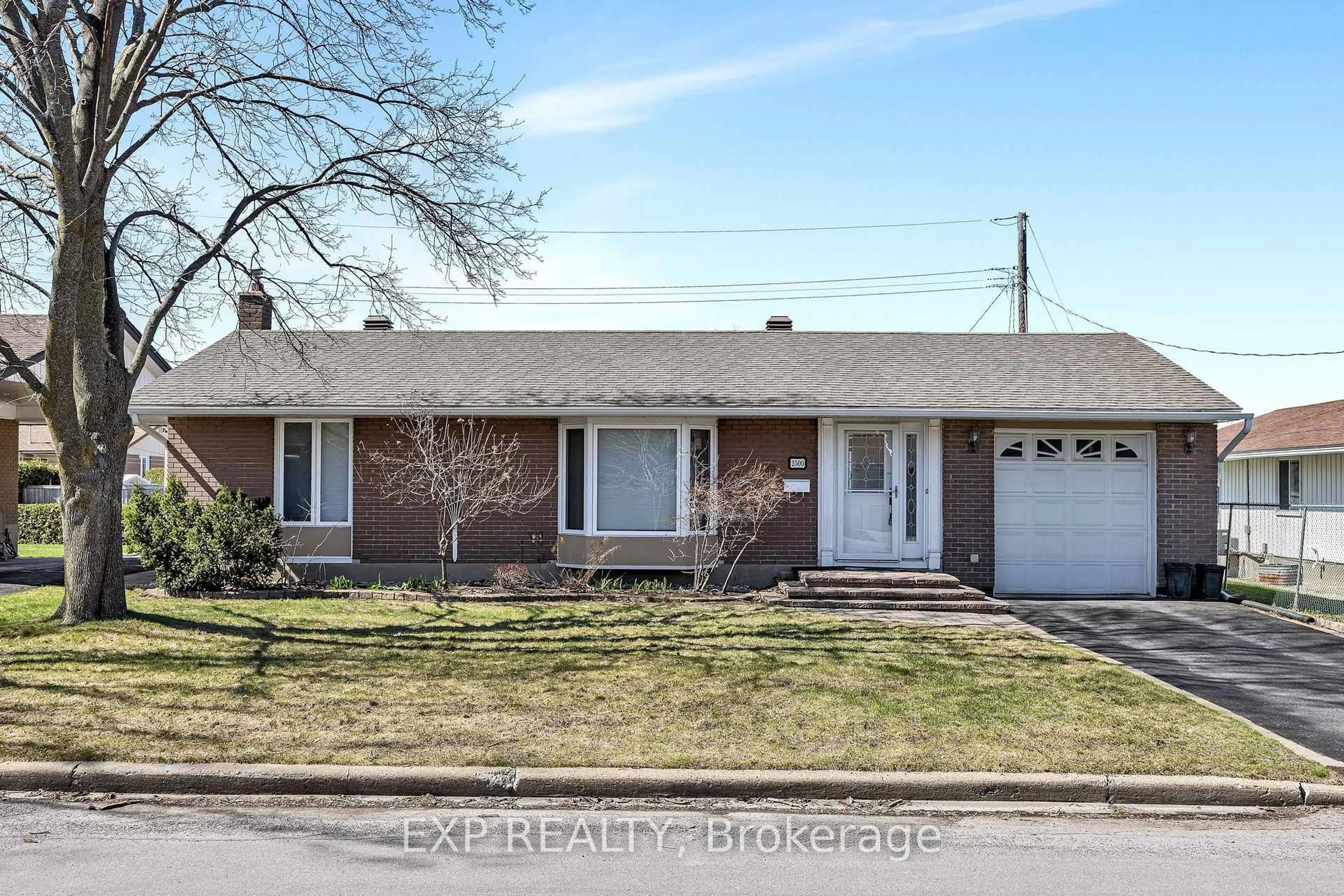 Home with brick exterior material, street for 2500 Hopkins Rd, Ottawa Ontario K2B 7X7