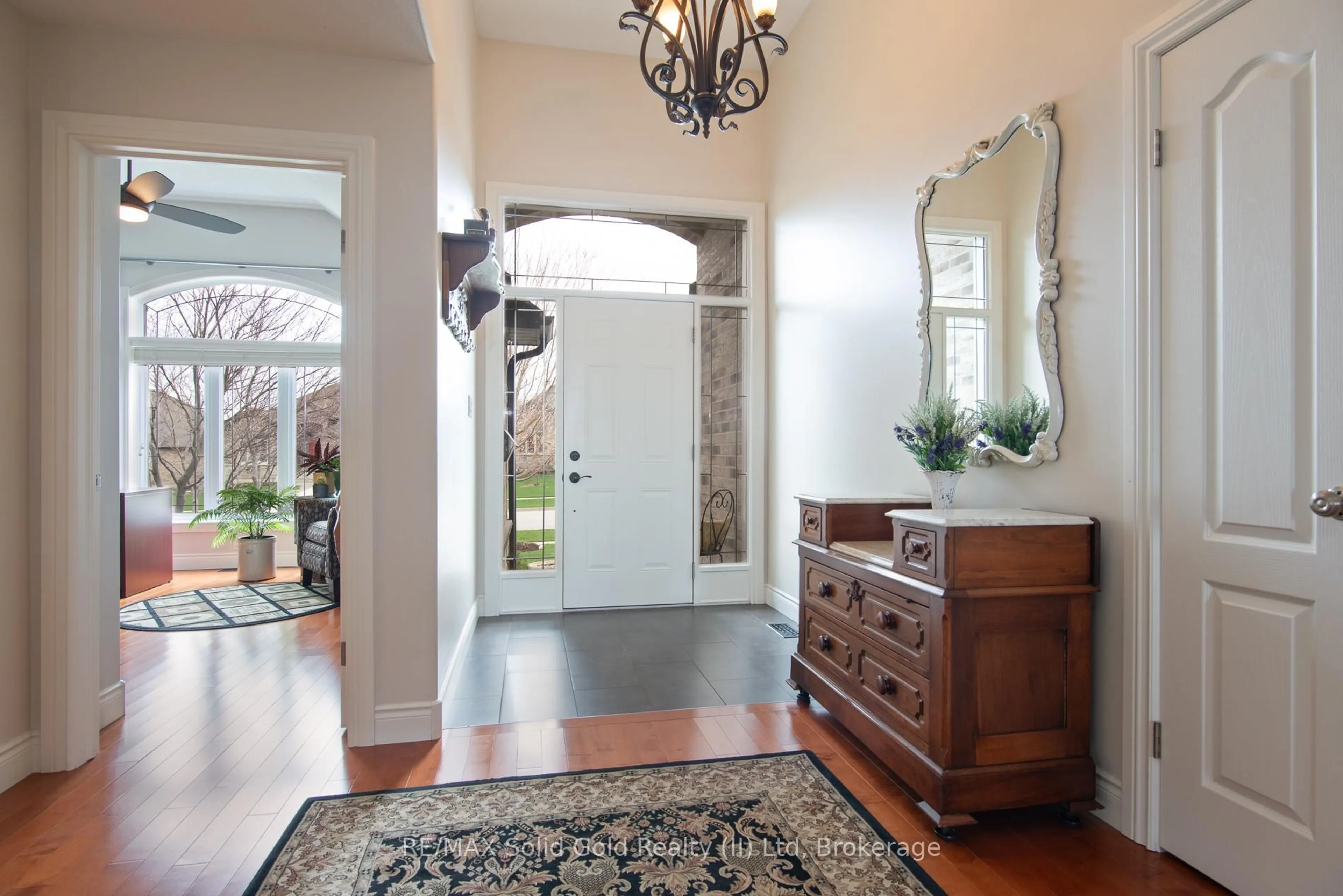 Indoor entryway for 159 Hostetler Rd, Wilmot Ontario N3A 0B2