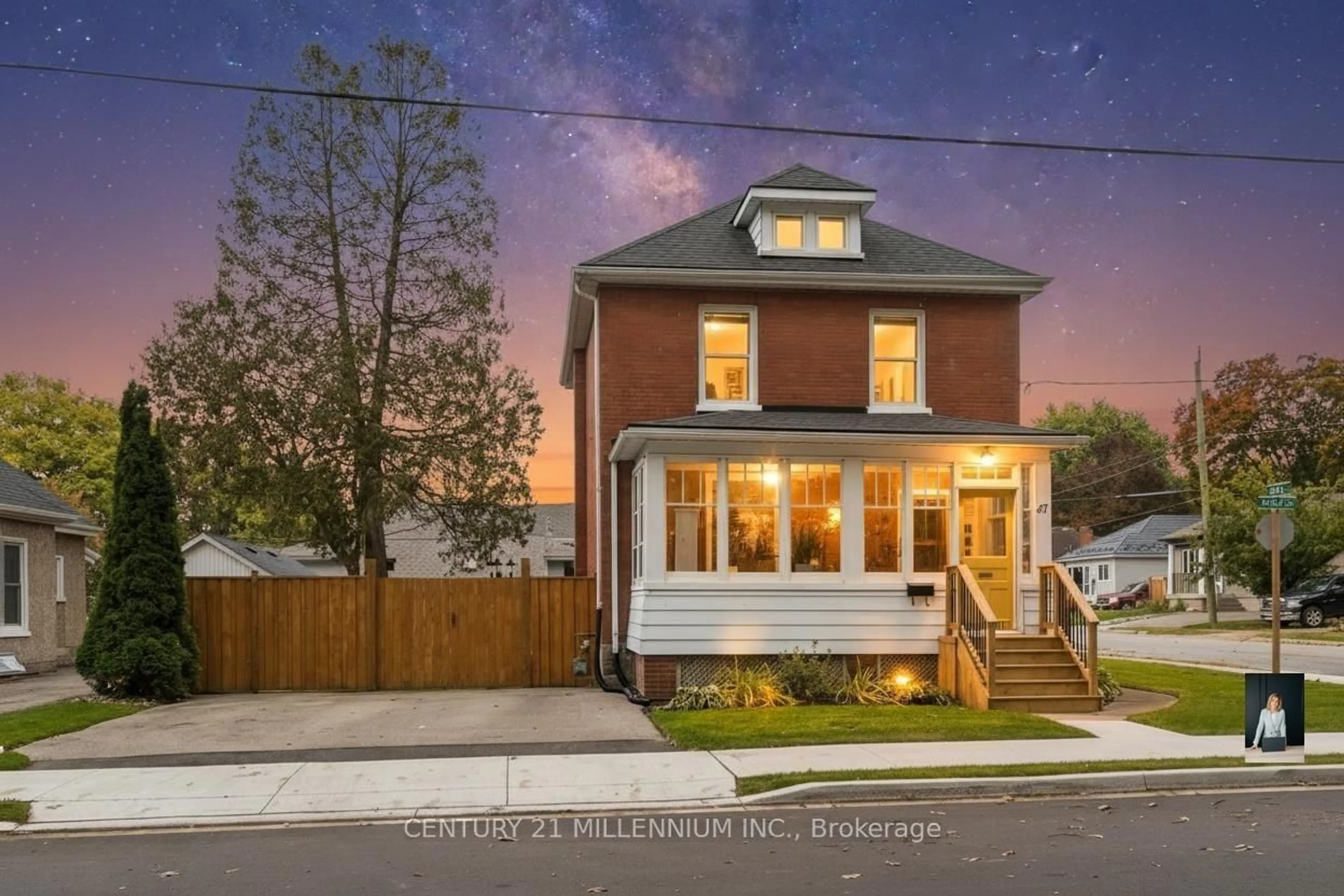 Home with brick exterior material, street for 47 South St, Cambridge Ontario N1R 2N7