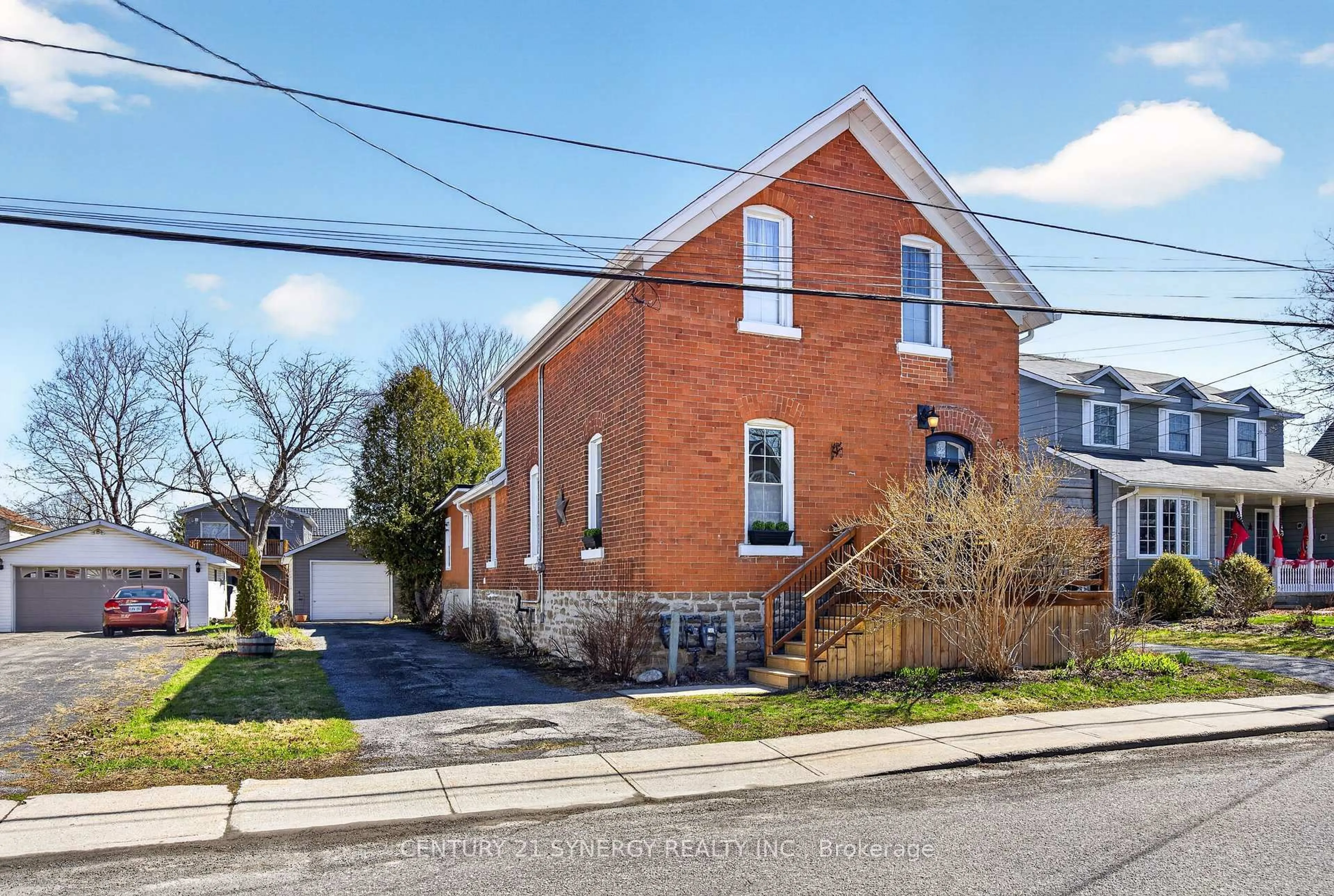 Home with brick exterior material, street for 33 Napoleon St, Carleton Place Ontario K7C 2X4