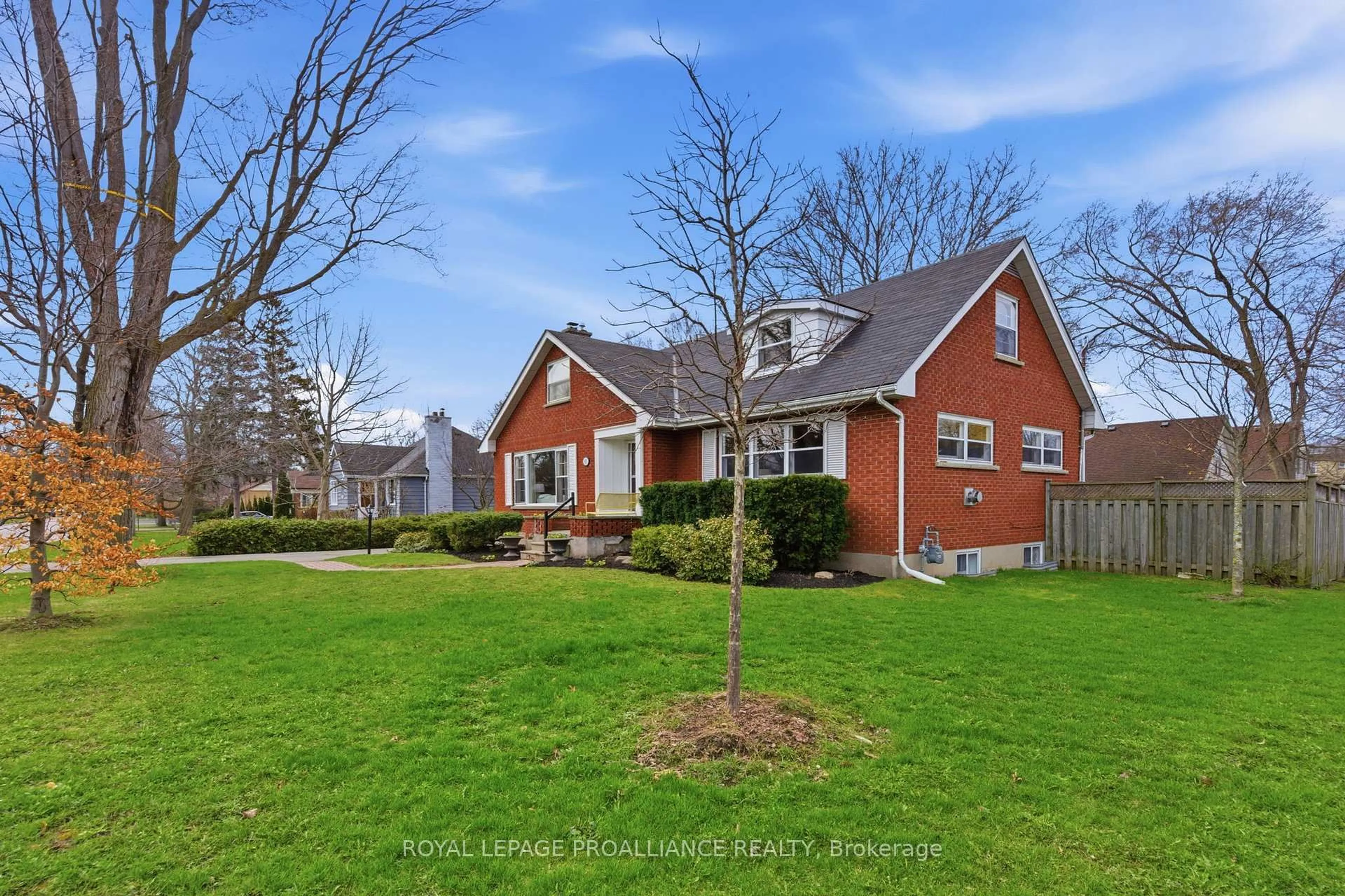 Home with brick exterior material, street for 395 Henry St, Cobourg Ontario K9A 3Z1