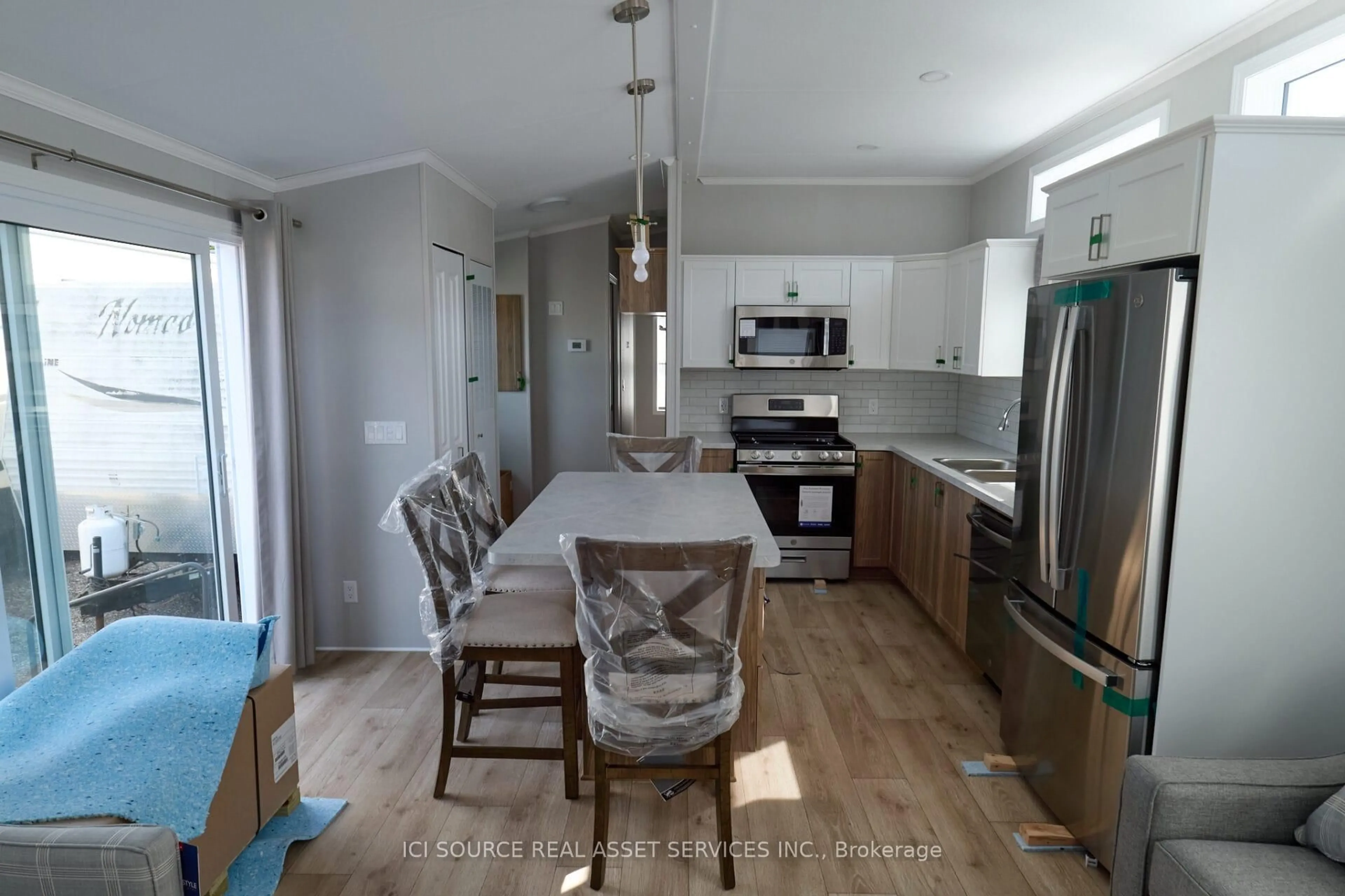 Open concept kitchen, unknown for 5007 Highway 21 #BEACN, Saugeen Shores Ontario N0H 2C5