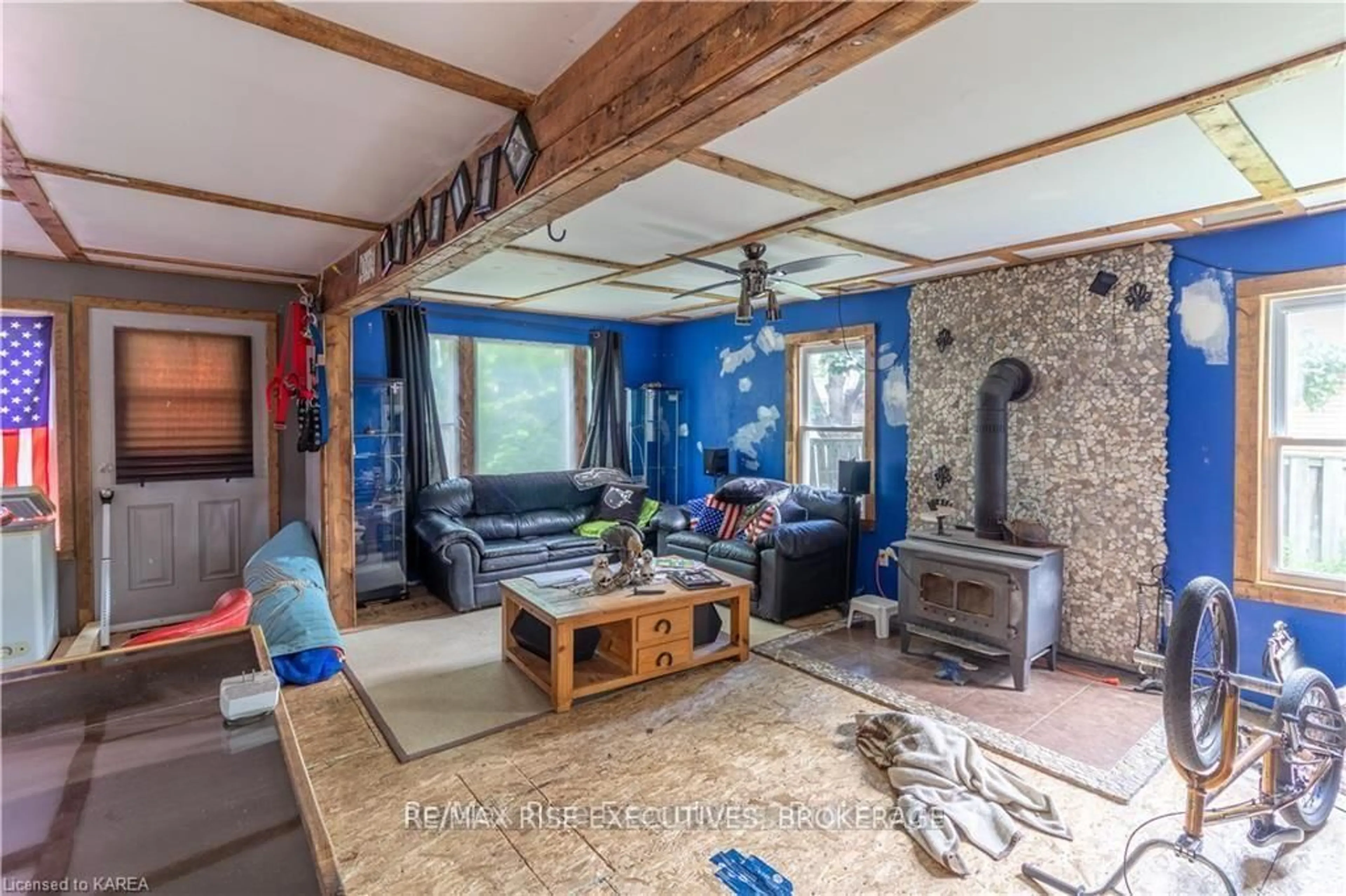 Living room with furniture, unknown for 96 Drennan St, Kingston Ontario K7K 2S3