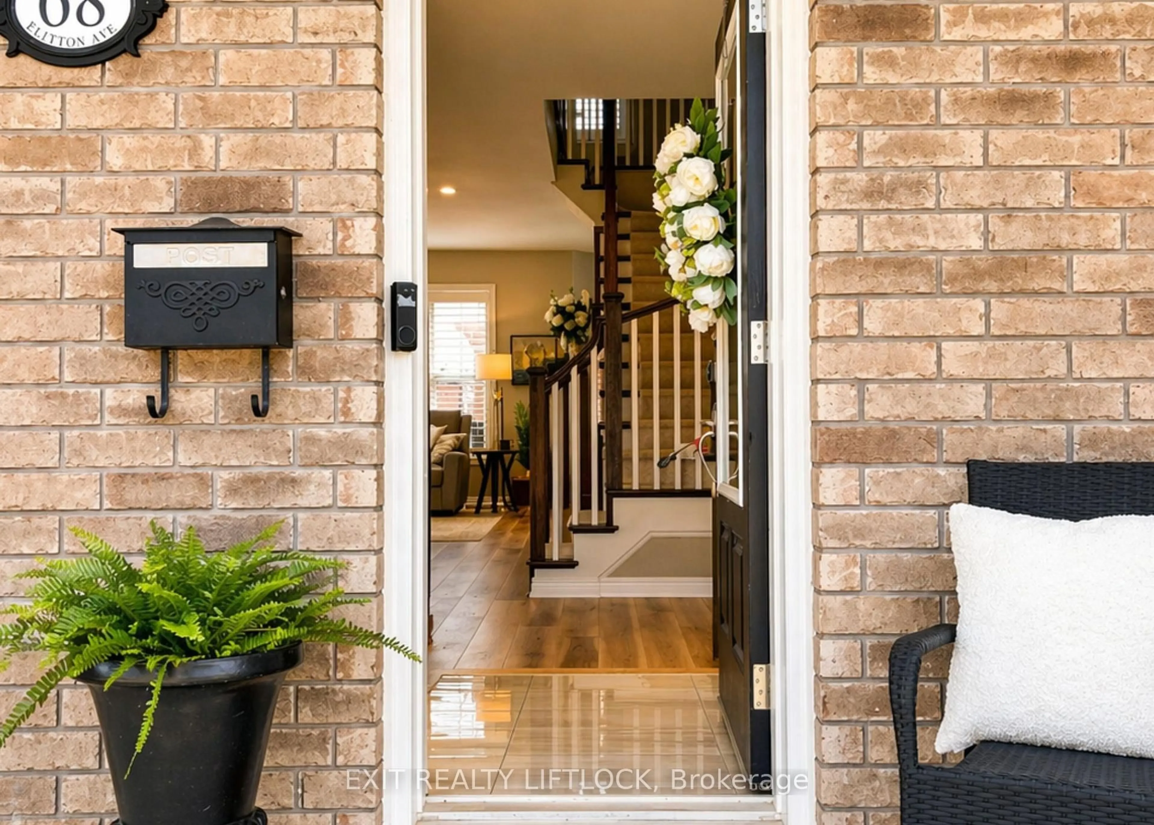 Indoor entryway for 68 Flitton Ave, Peterborough Ontario K9H 0G5