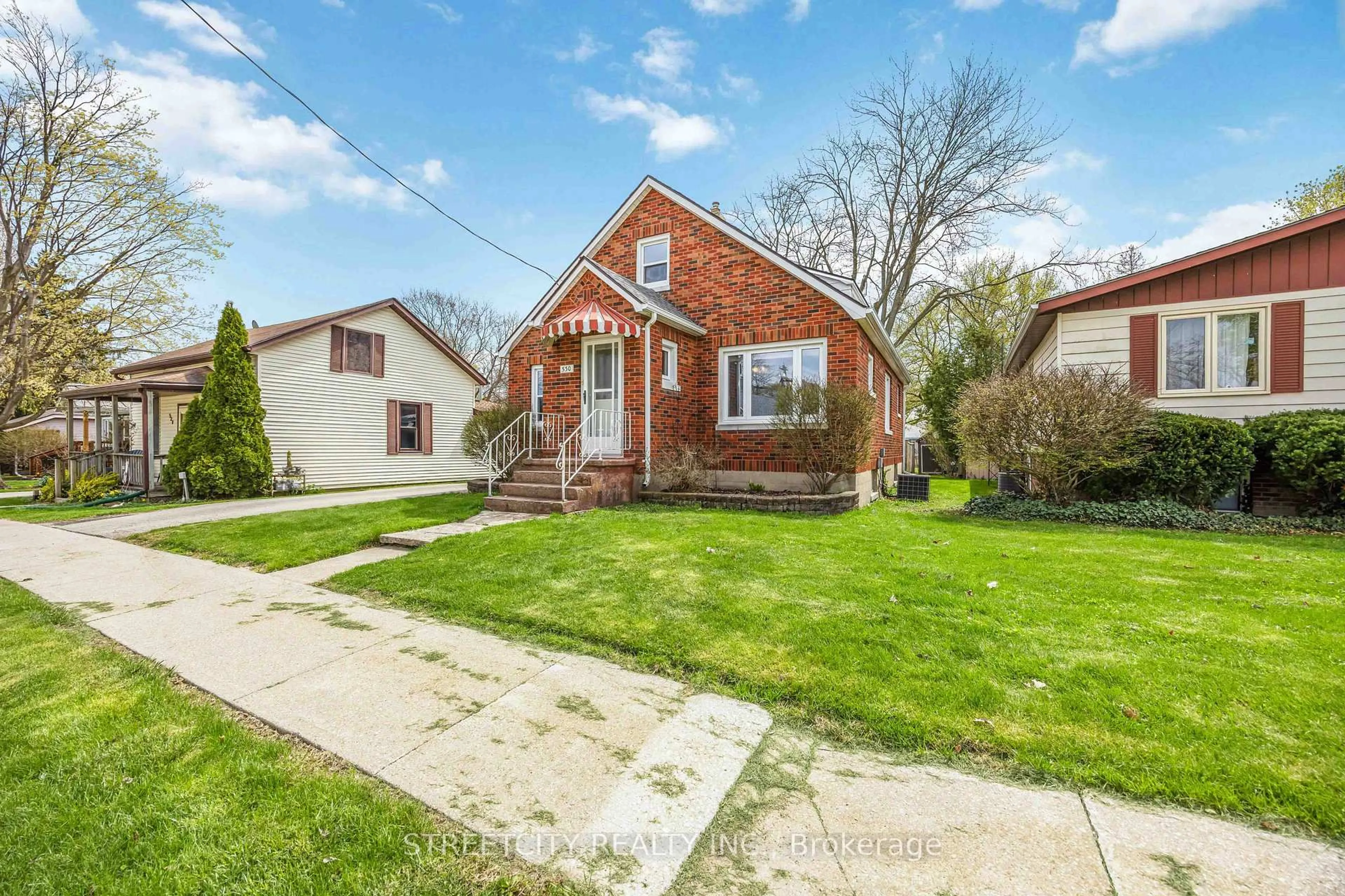 Home with brick exterior material, street for 530 Plympton St, Plympton-Wyoming Ontario N0N 1T0