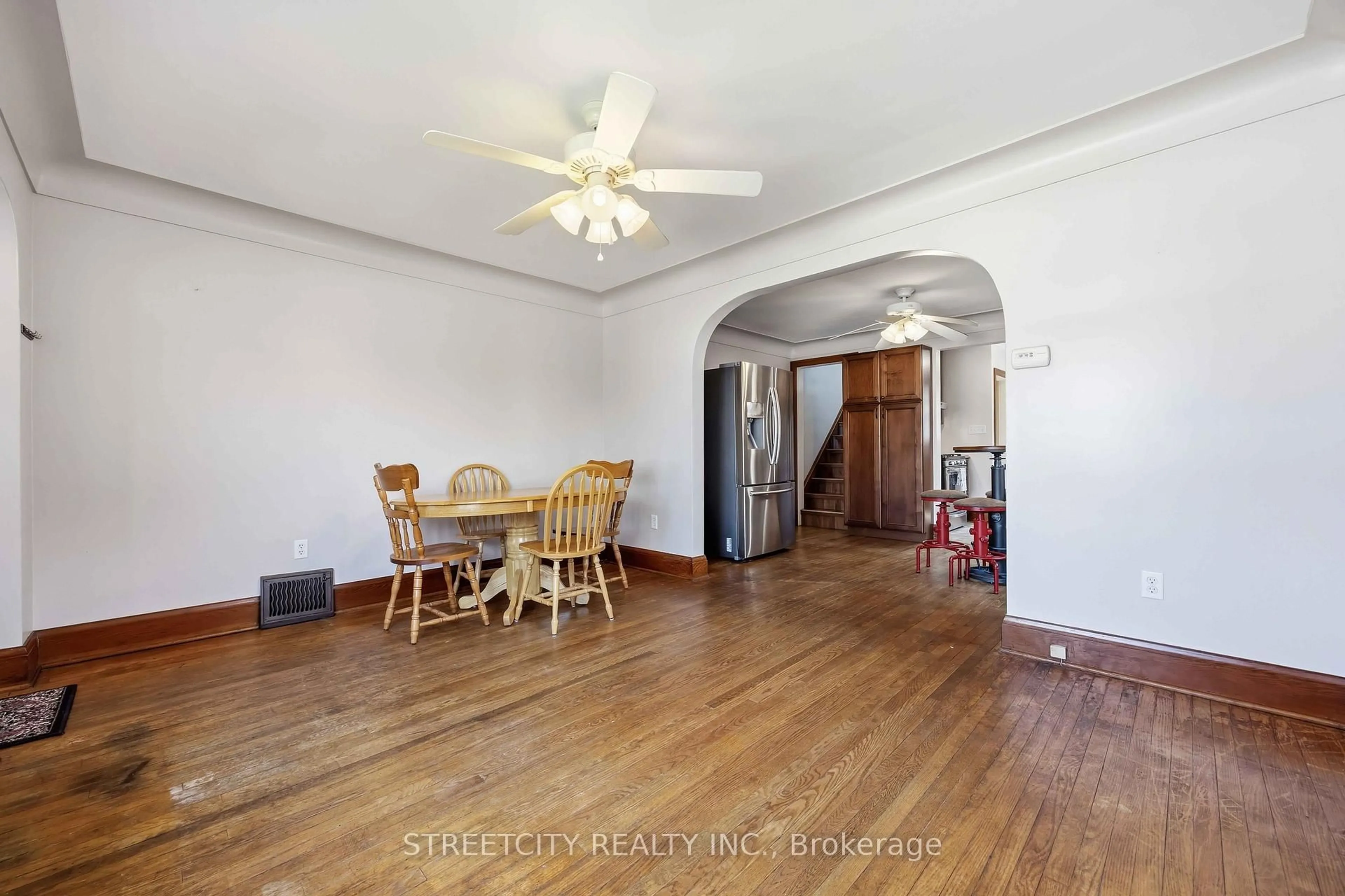 Unknown for 530 Plympton St, Plympton-Wyoming Ontario N0N 1T0