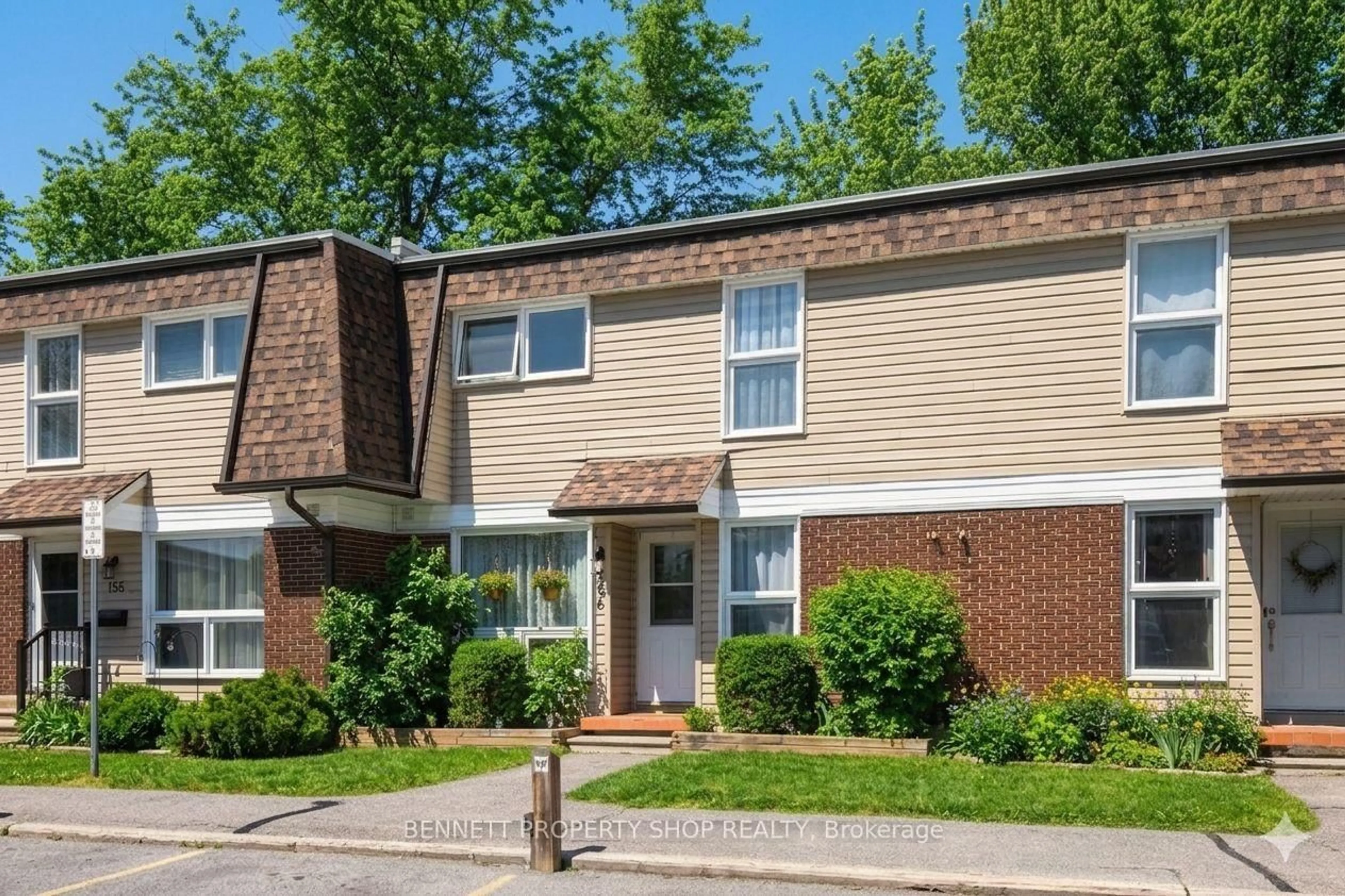 Home with brick exterior material, street for 156 Rutherford Crt, Ottawa Ontario K2K 1N6