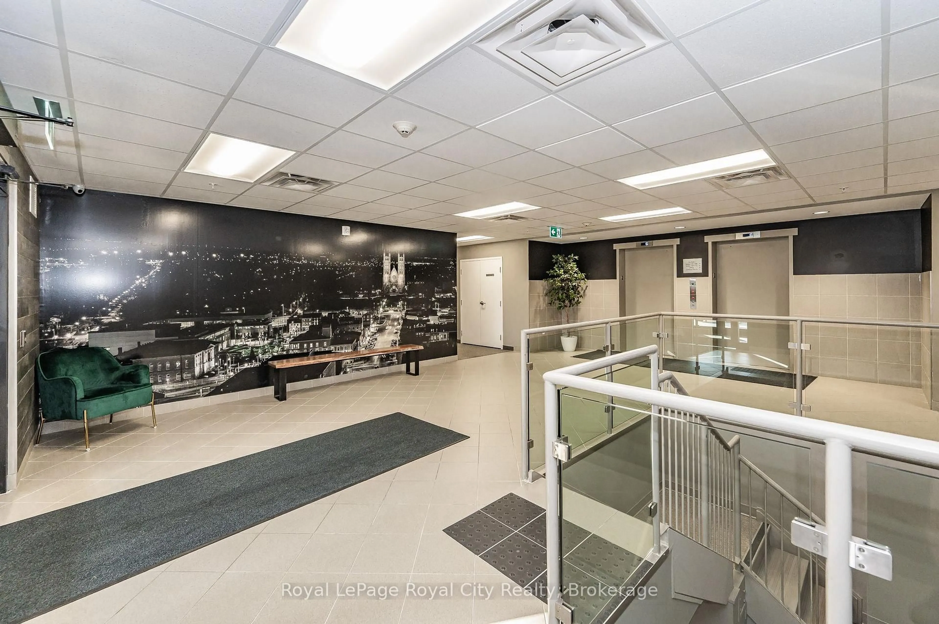 Indoor foyer for 7 Kay Cres #308, Guelph Ontario N1L 0P9