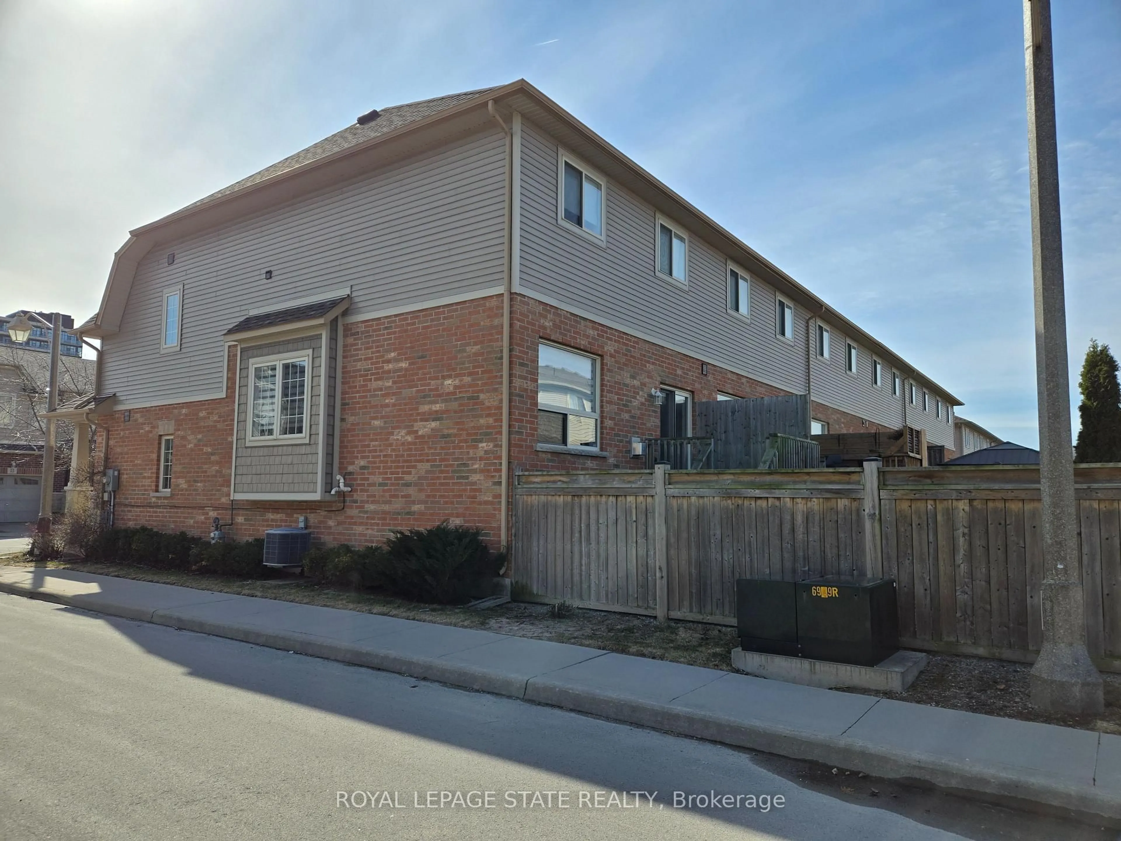 Unknown for 8 Lakelawn Rd #54, Grimsby Ontario L3M 0G1