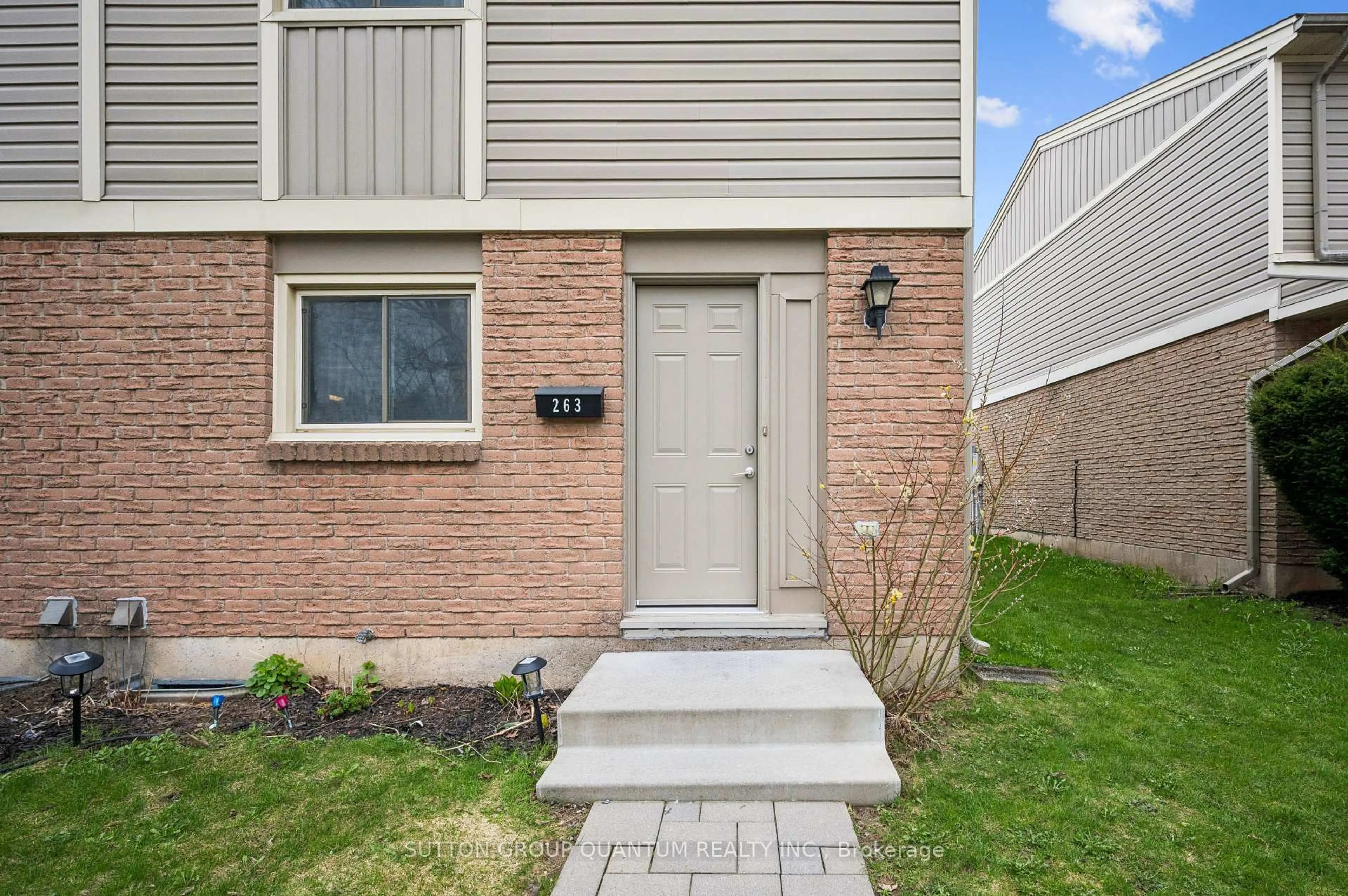 Unknown for 263 Pioneer Dr #108, Kitchener Ontario N2P 1M9