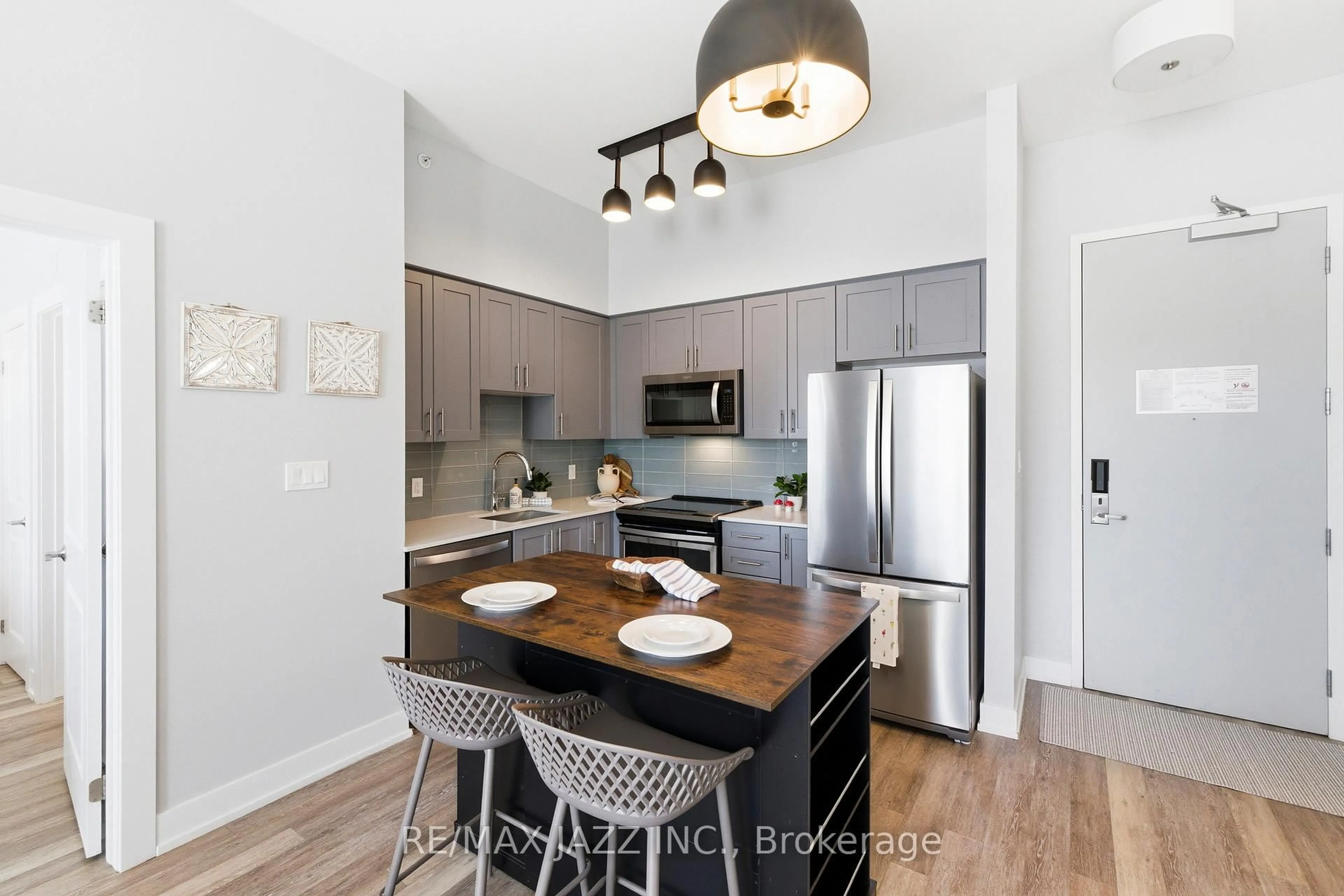 Open concept kitchen, unknown for 25 Pen Lake Point Rd #119, Huntsville Ontario P1H 1A9