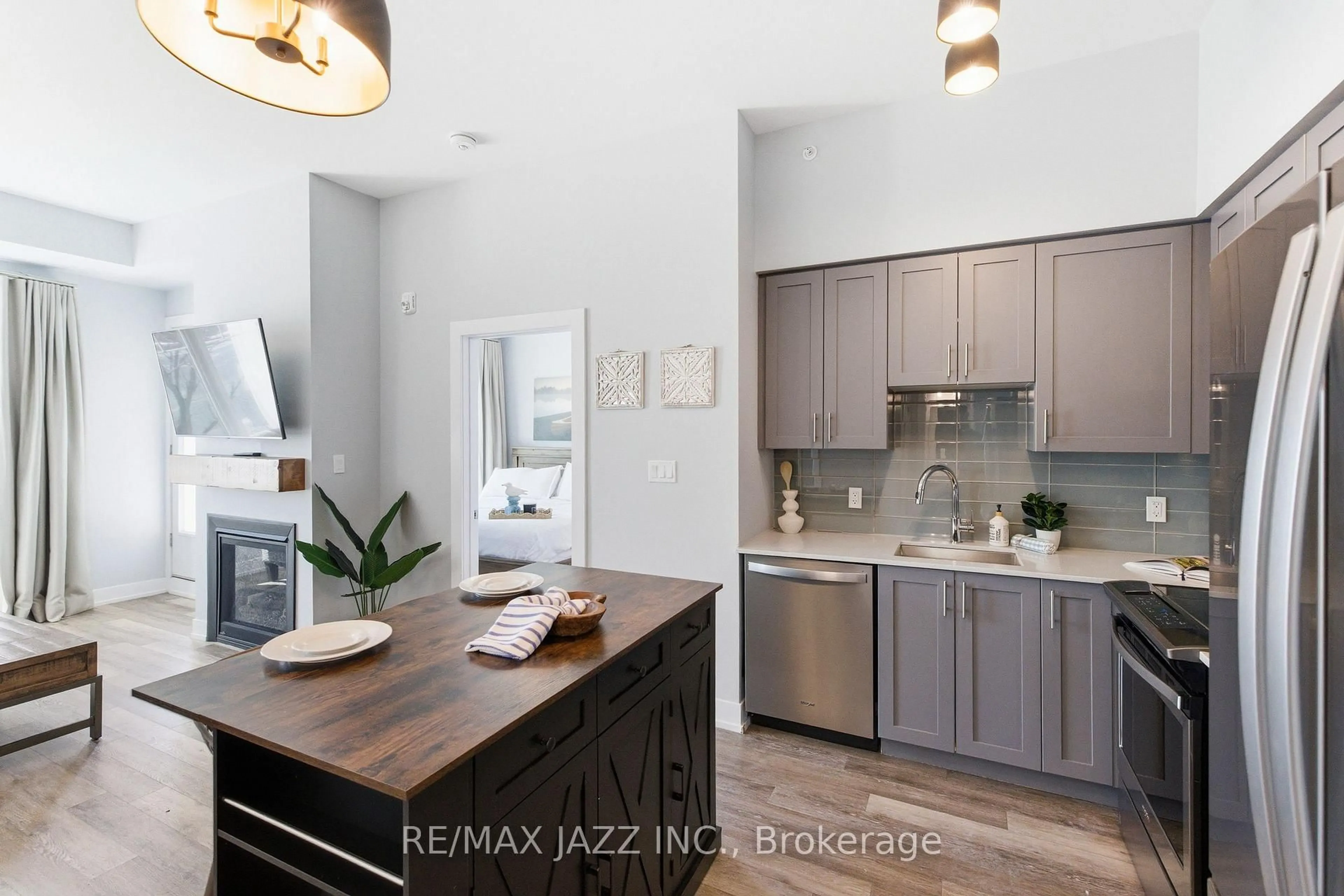 Open concept kitchen, unknown for 25 Pen Lake Point Rd #119, Huntsville Ontario P1H 1A9