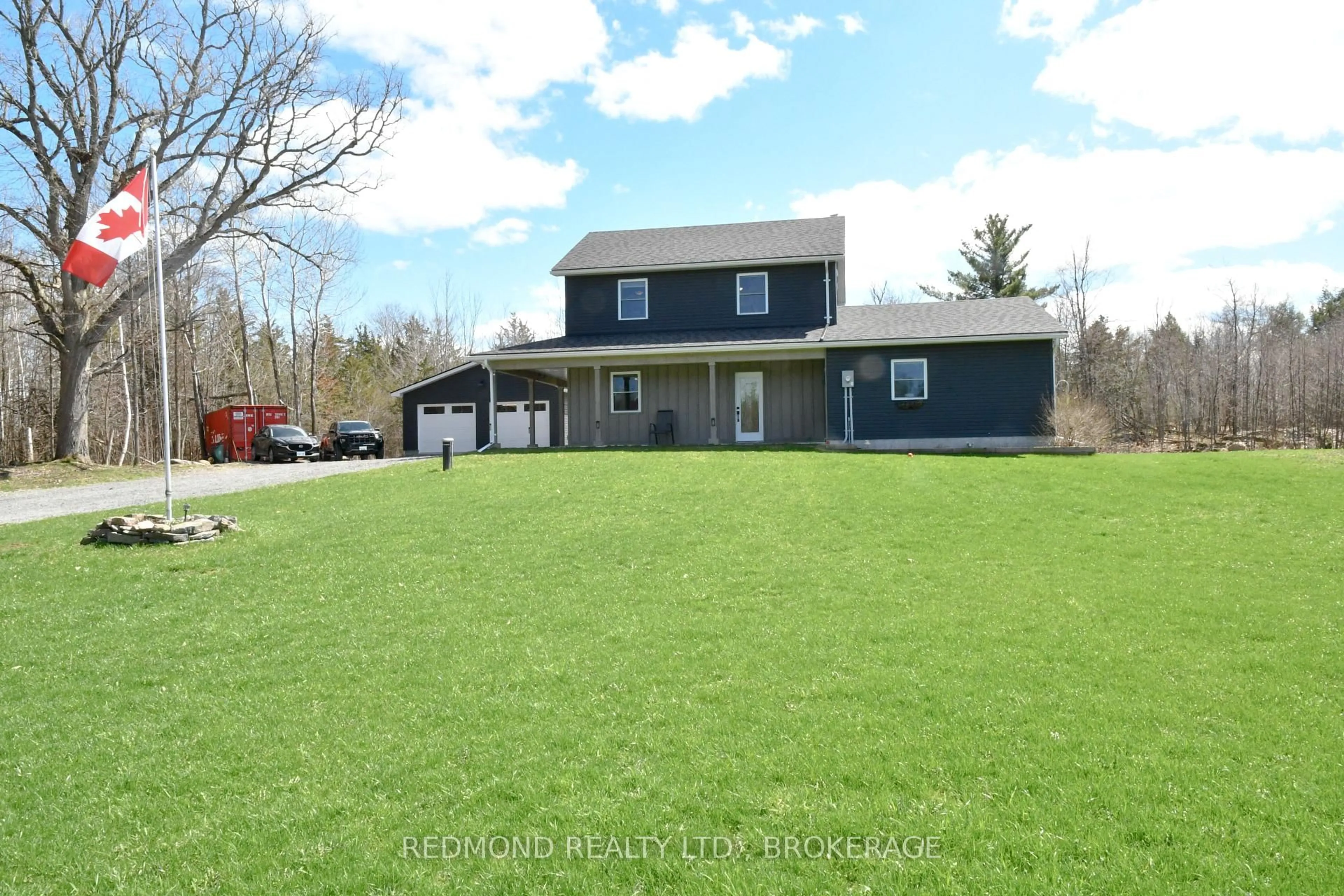 A pic from outside/outdoor area/front of a property/back of a property/a pic from drone, street for 370 Lekx Rd, Front of Leeds & Seeleys Bay Ontario K7G 2V4