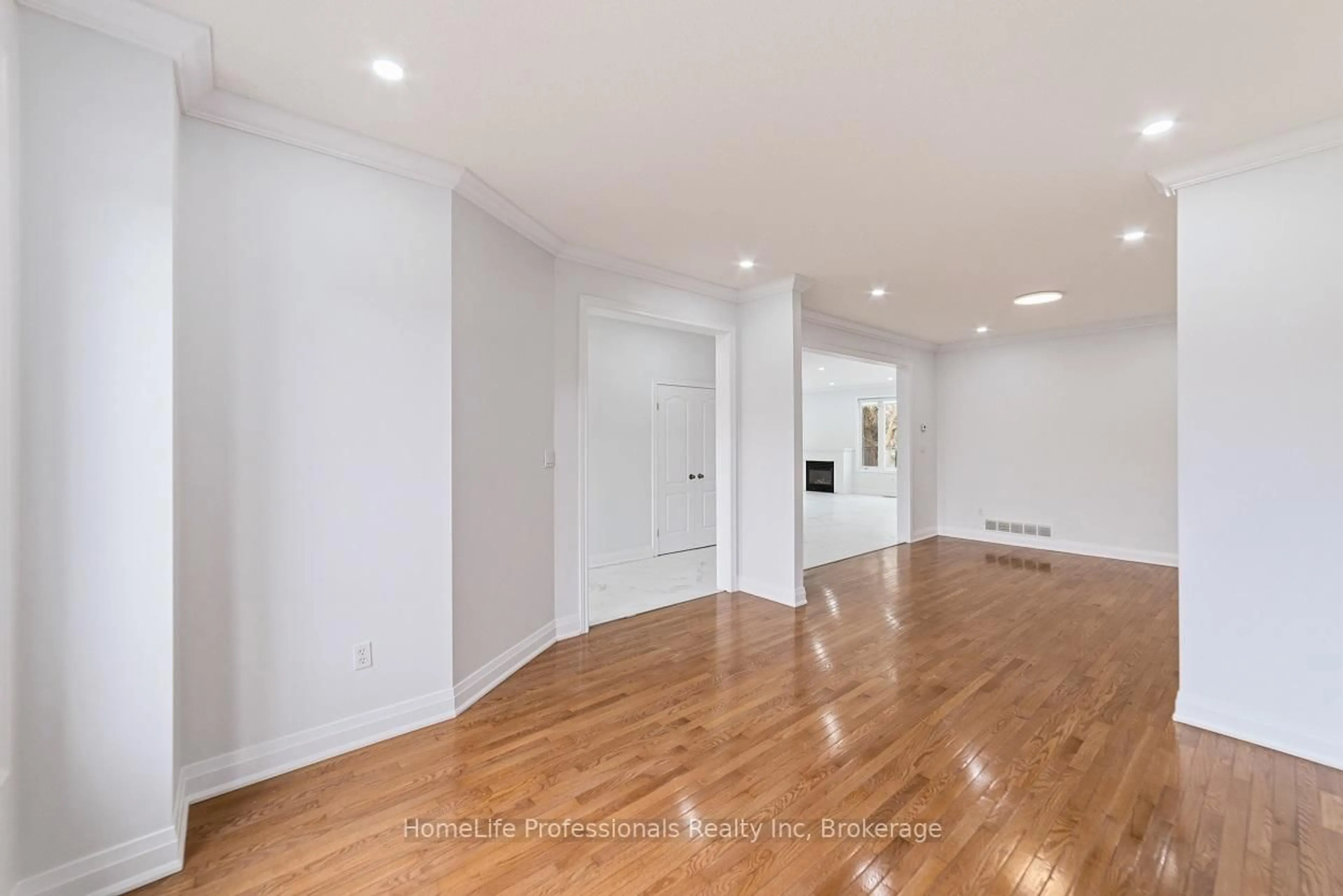 A pic of a room for 28 Shrewsbury St, Hamilton Ontario L9K 1P9