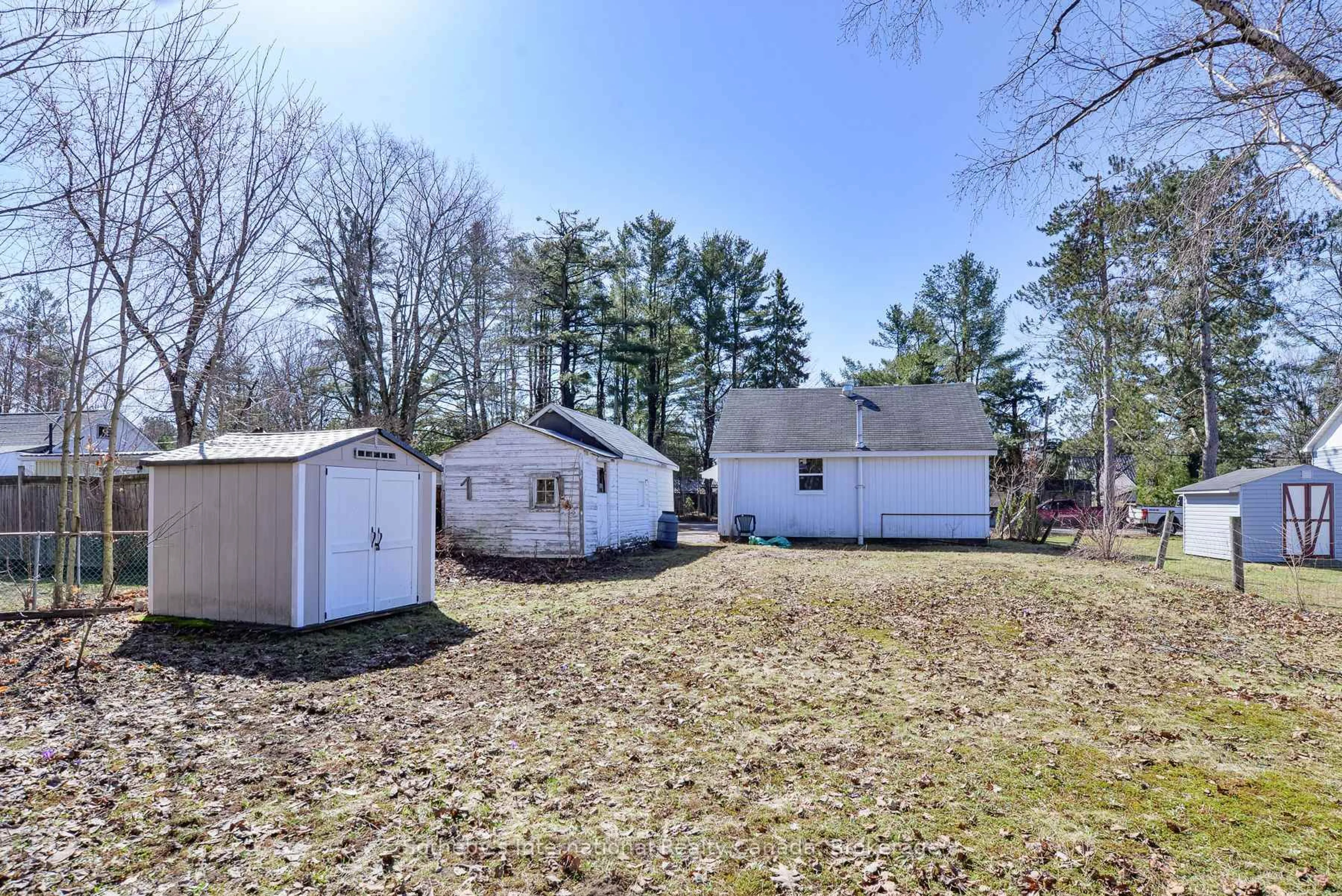 Shed for 530 Pinedale Rd, Gravenhurst Ontario P1P 1M1