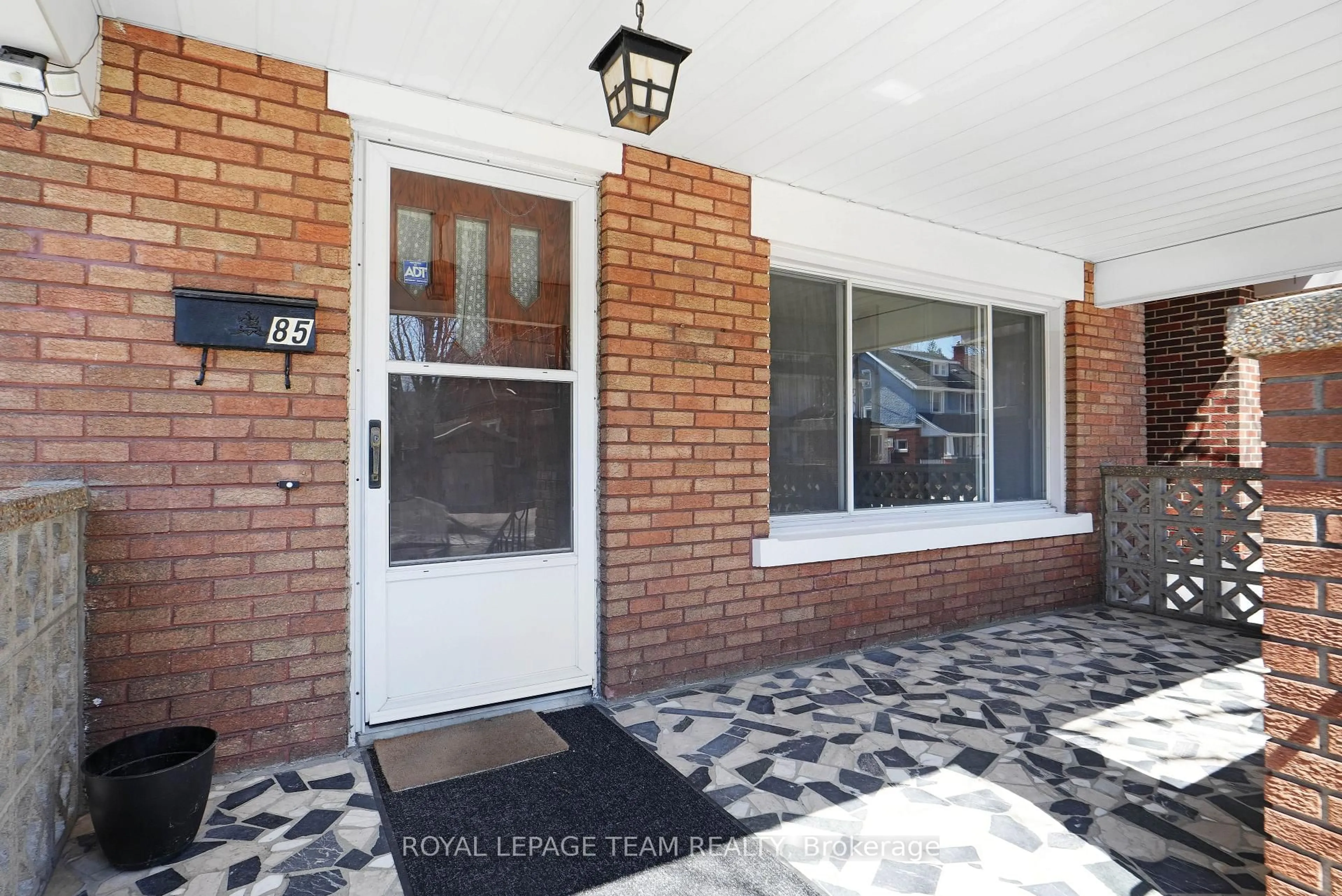 Unknown for 85 Grove Ave, Ottawa Ontario K1S 3A7