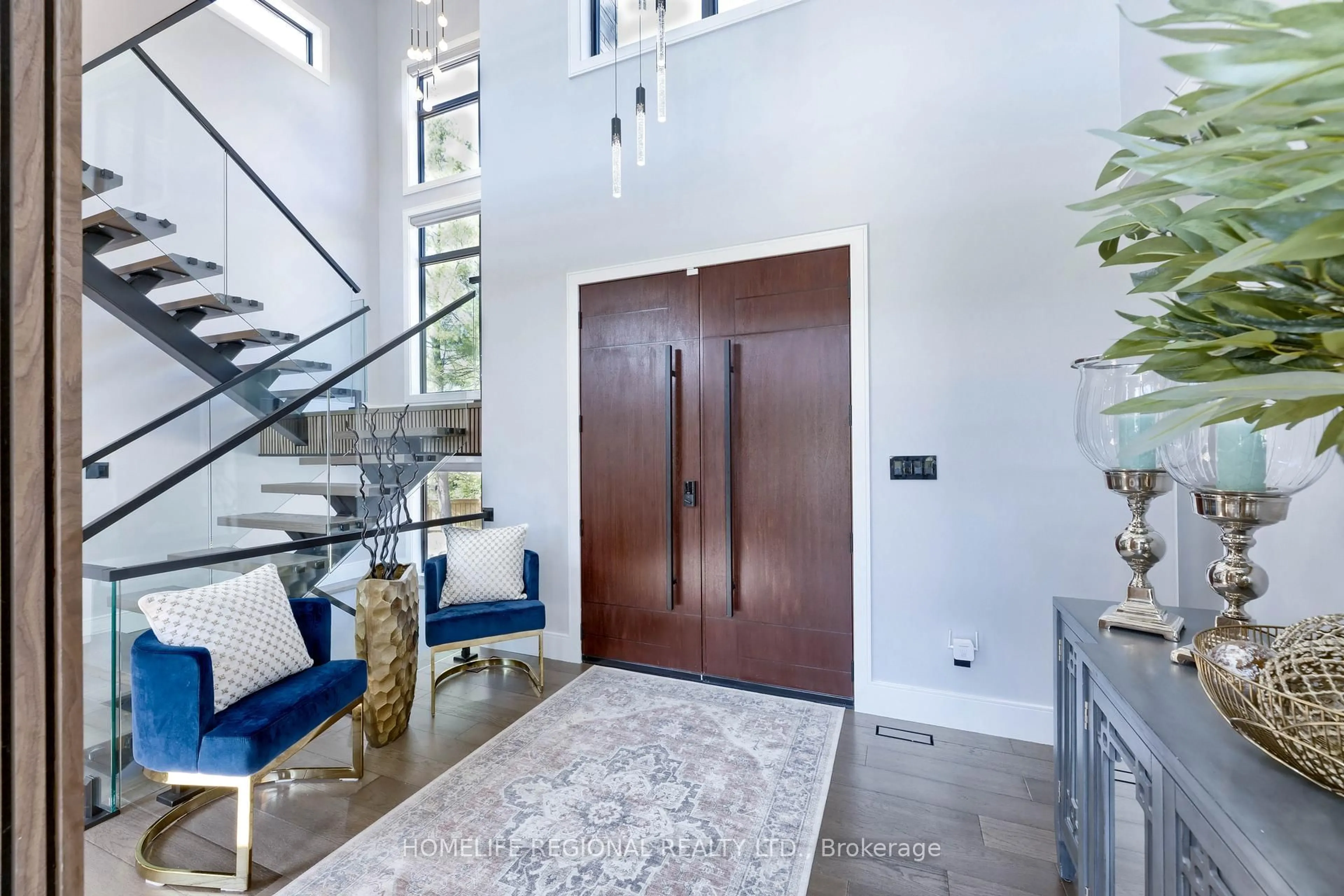 Indoor entryway for 5329 First Line, Erin Ontario N1H 6H7