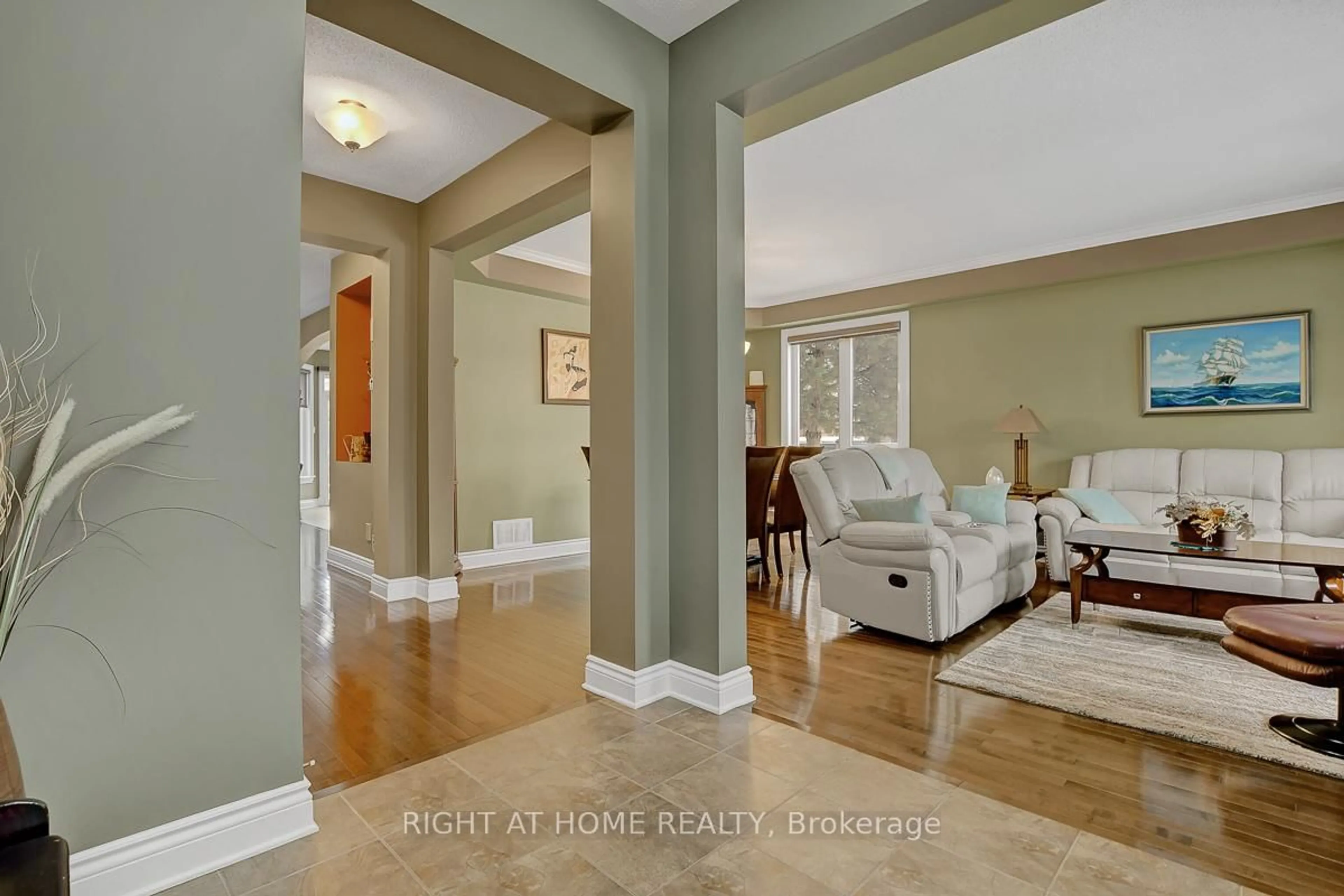 Indoor entryway for 701 Everlasting Cres, Ottawa Ontario K4A 0K2