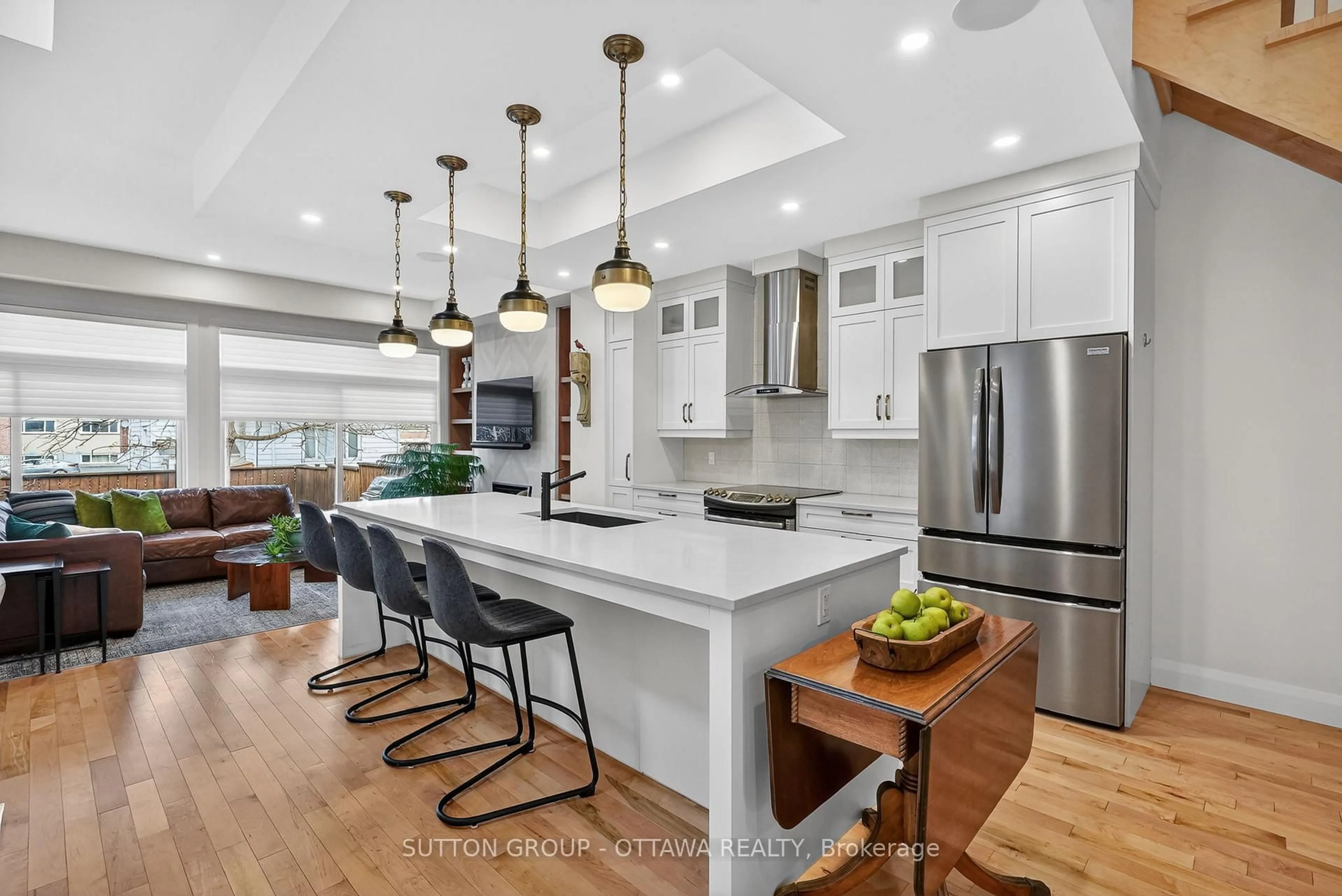 Open concept kitchen, unknown for 31 CARLOTTA Ave, Ottawa Ontario K1L 6S5