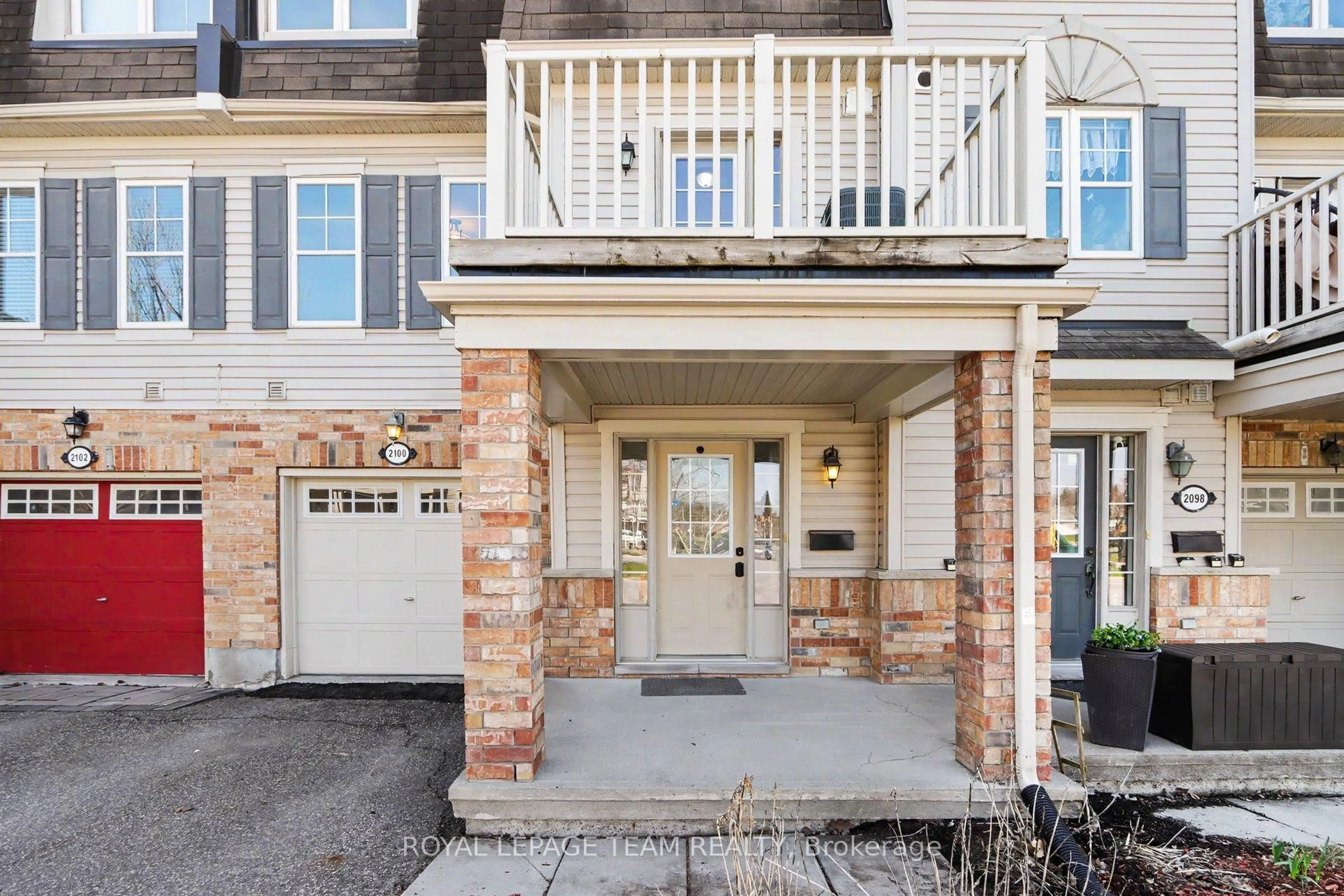 Unknown for 2100 Madrid Ave, Ottawa Ontario K2J 0K4