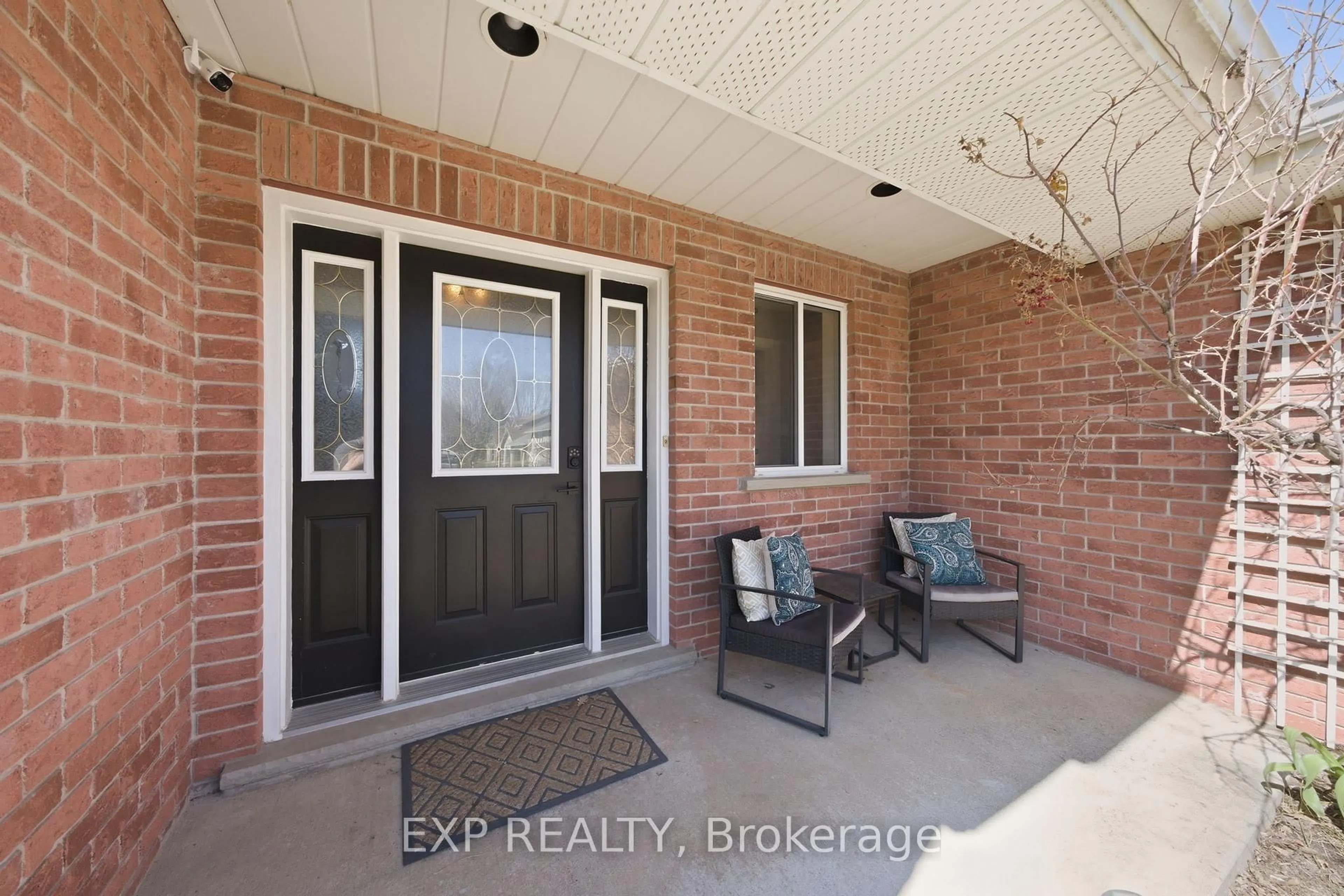 Indoor entryway for 8 Henderson Lane, Brighton Ontario K0K 1H0