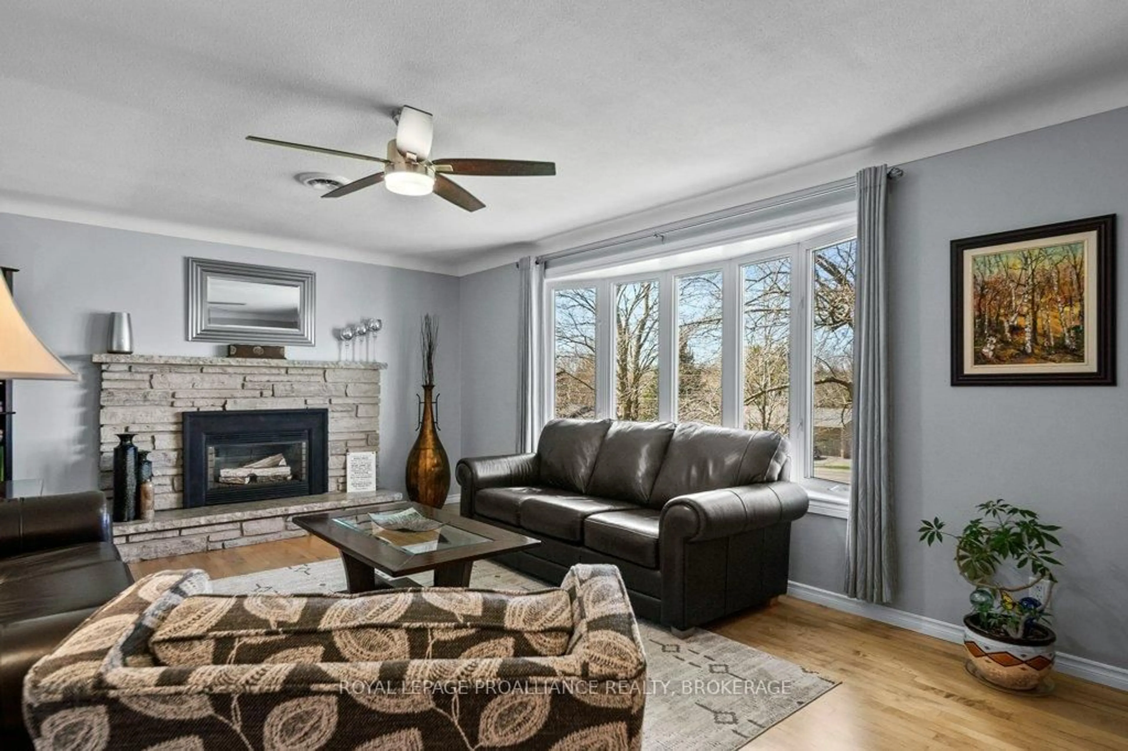 Living room with furniture, unknown for 56 River Rd, Greater Napanee Ontario K7R 3H4