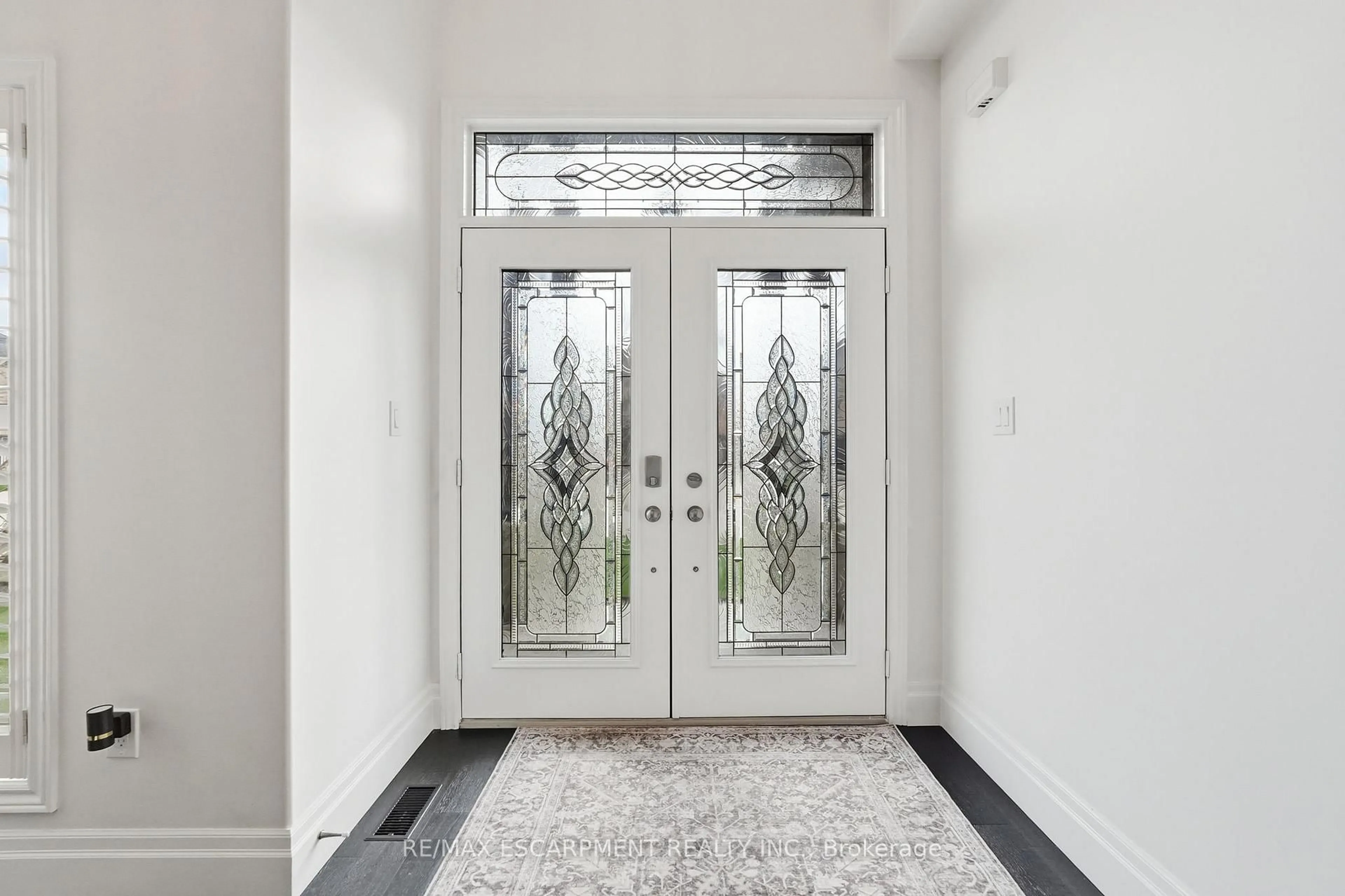 Indoor entryway for 47 Winners Way, Hamilton Ontario L0R 1C0