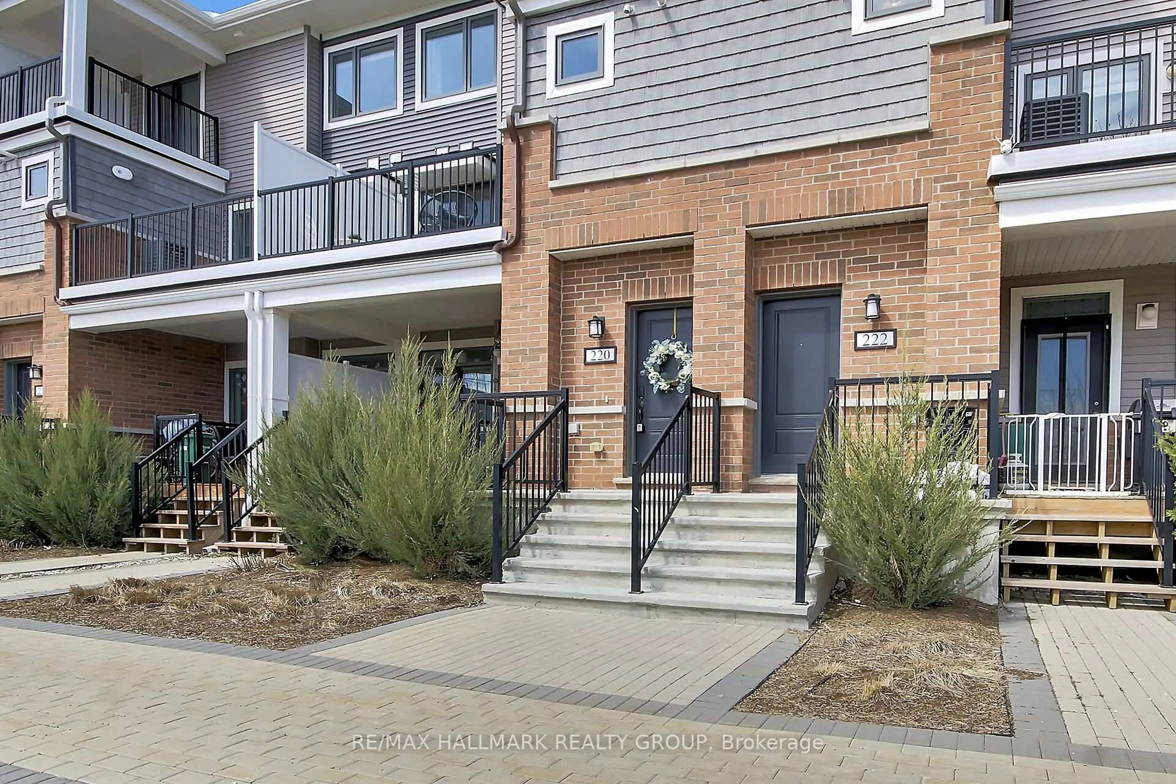 Unknown for 220 Pilot Private, Ottawa Ontario K2V 0S4