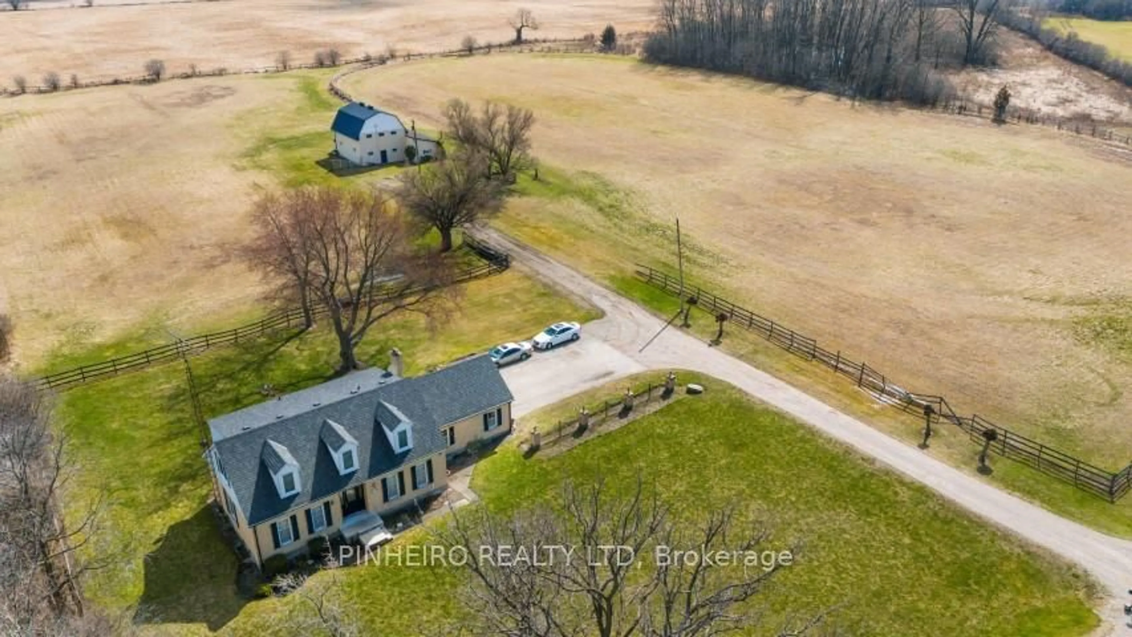 A pic from outside/outdoor area/front of a property/back of a property/a pic from drone, unknown for 6347 Decker Dr, London South Ontario N6P 1J6