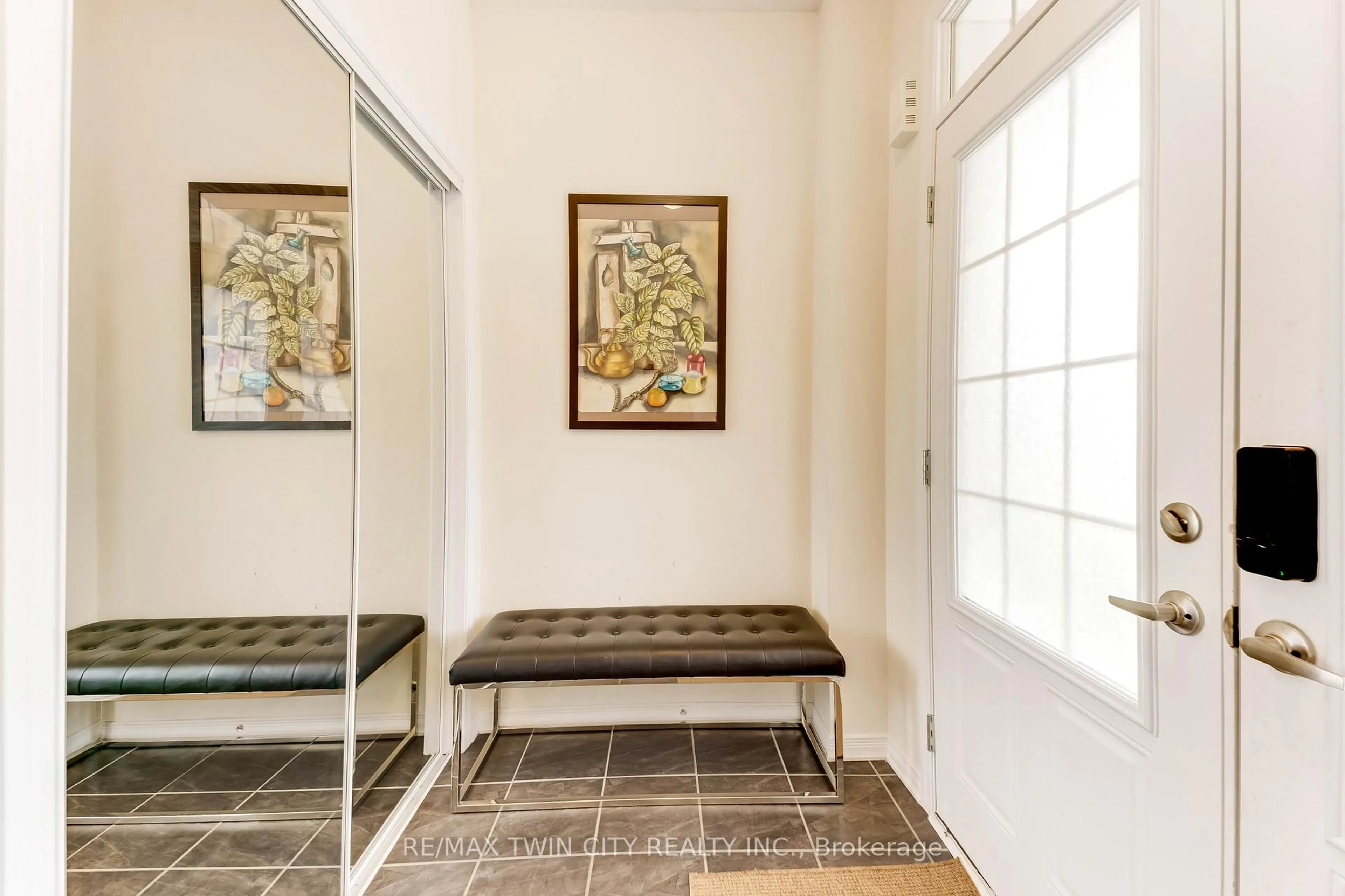 Indoor entryway for 334 Dolman St, Woolwich Ontario N0B 1M0