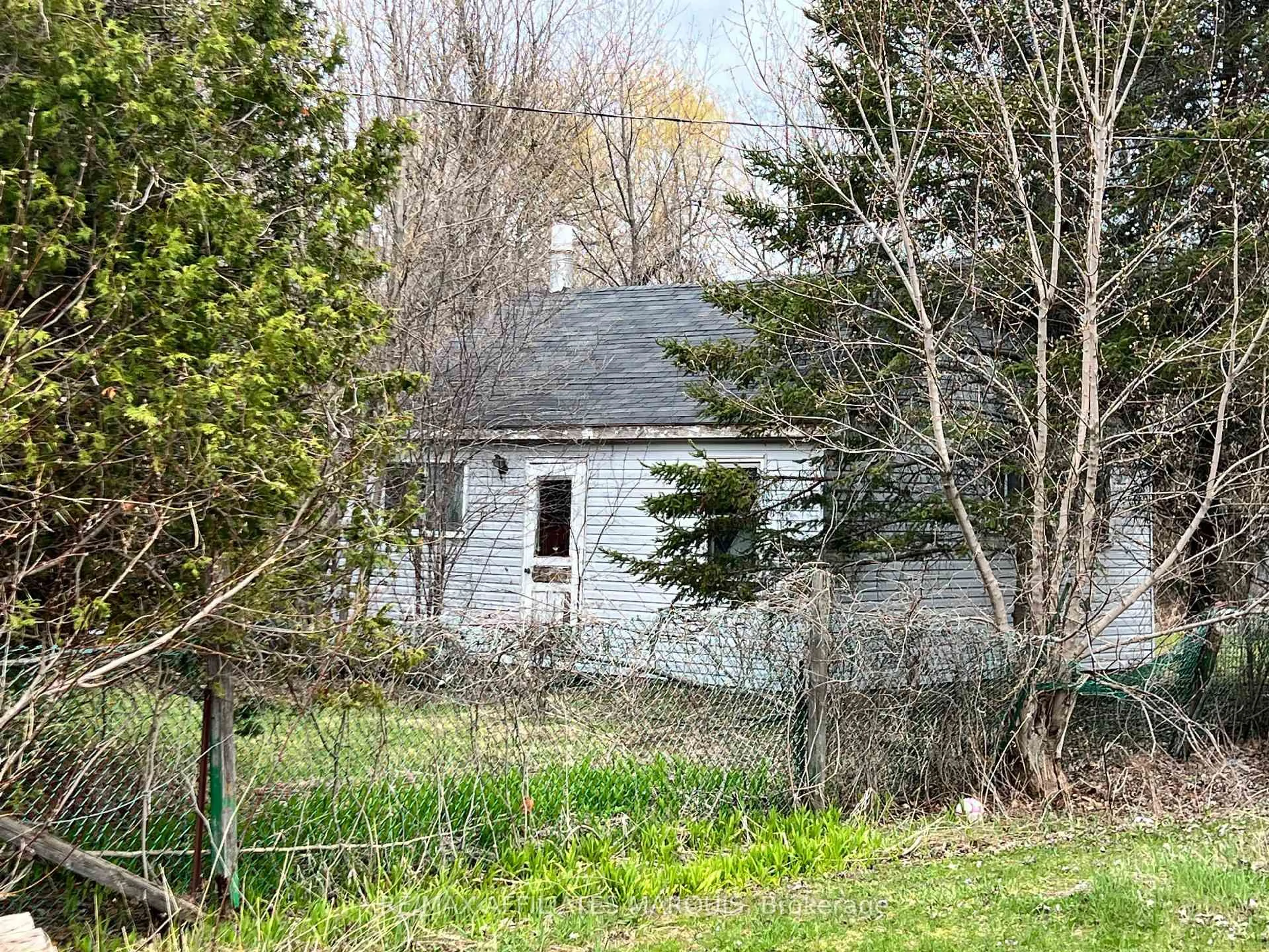 Shed for 75 Union St, Smiths Falls Ontario K7A 4S4