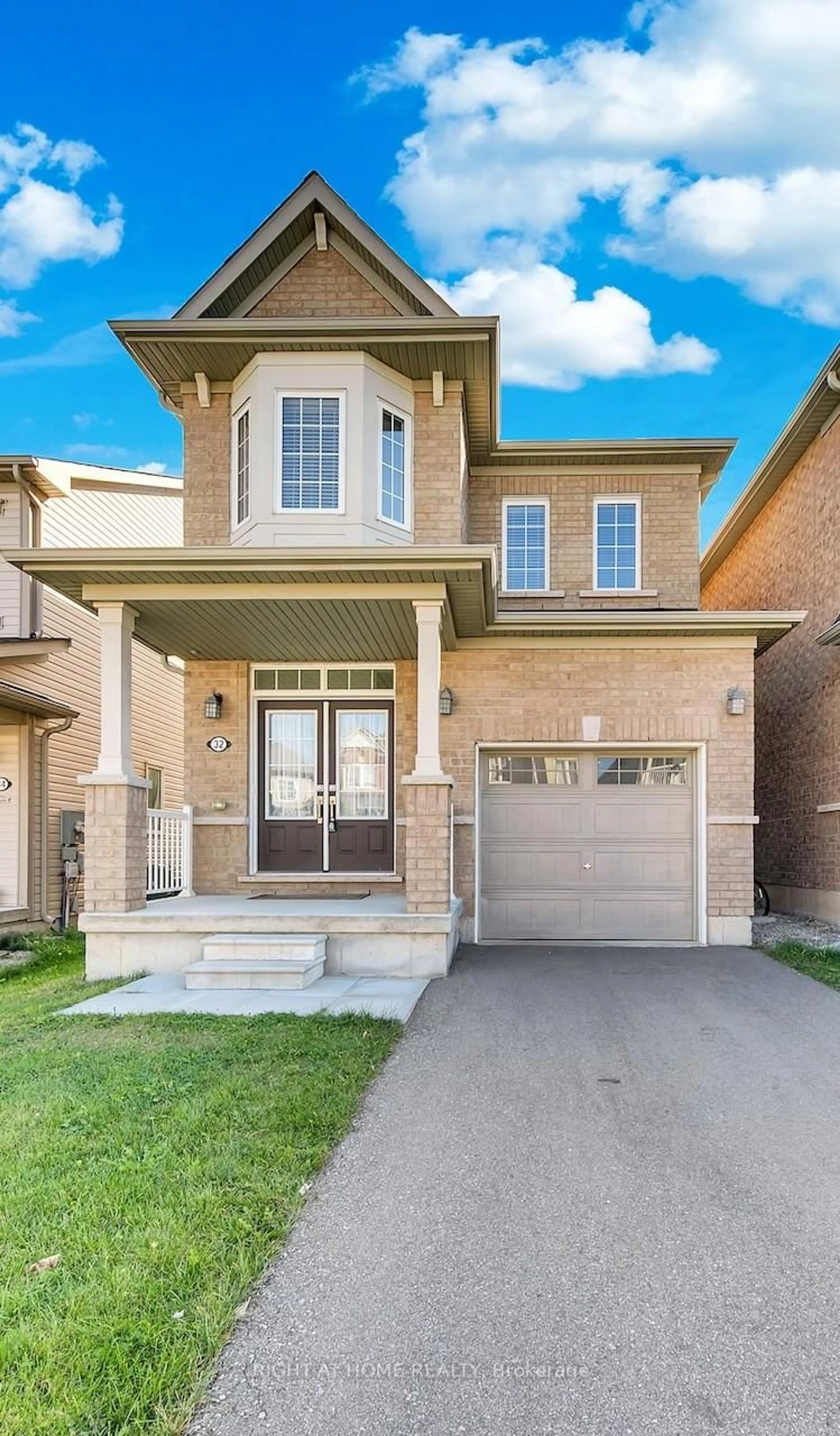 Home with brick exterior material, street for 32 Mccargow Dr, Haldimand Ontario N3W 0C3