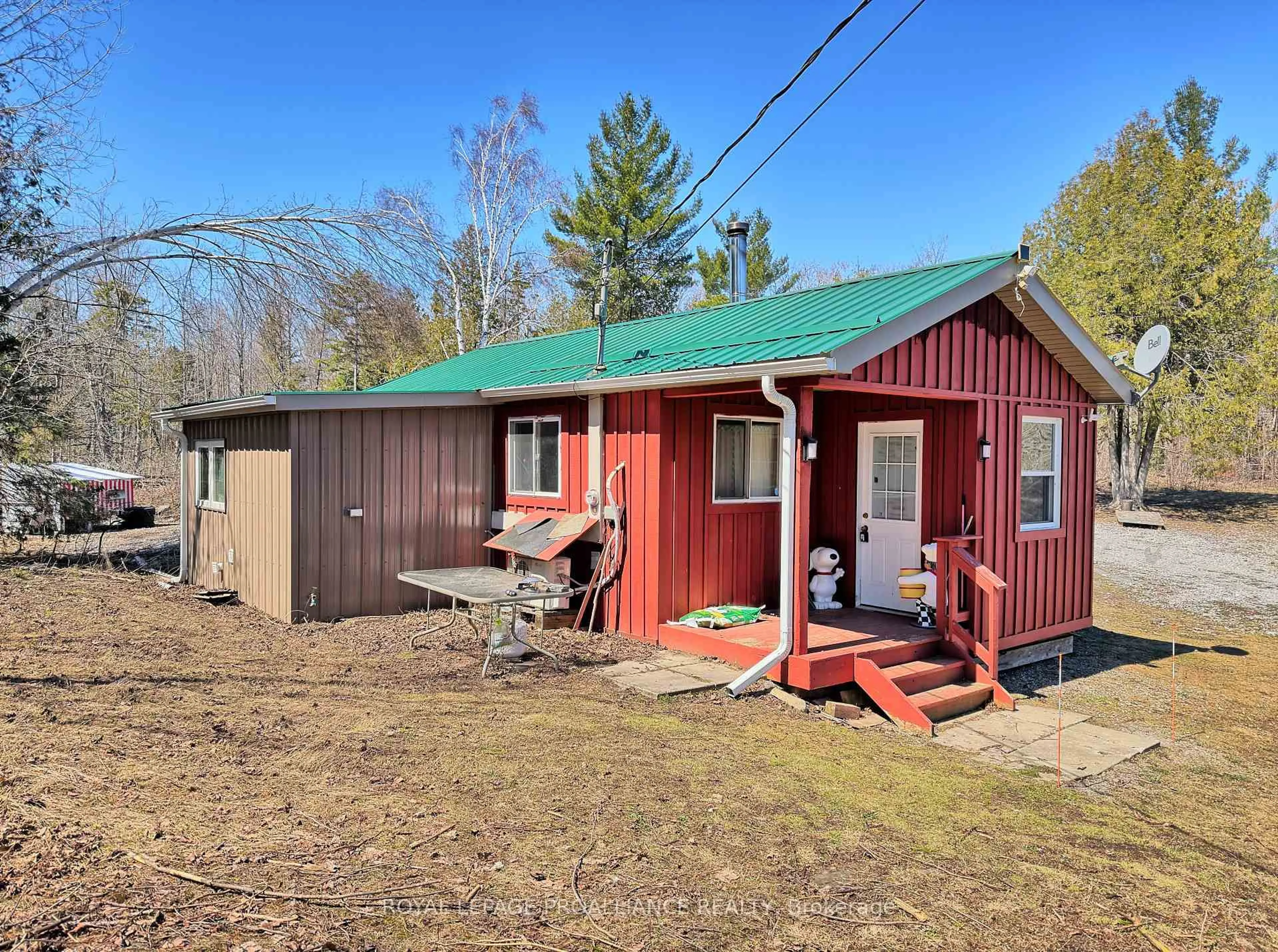 Shed for 812 Cleveland Rd, Madoc Ontario K0K 1Y0