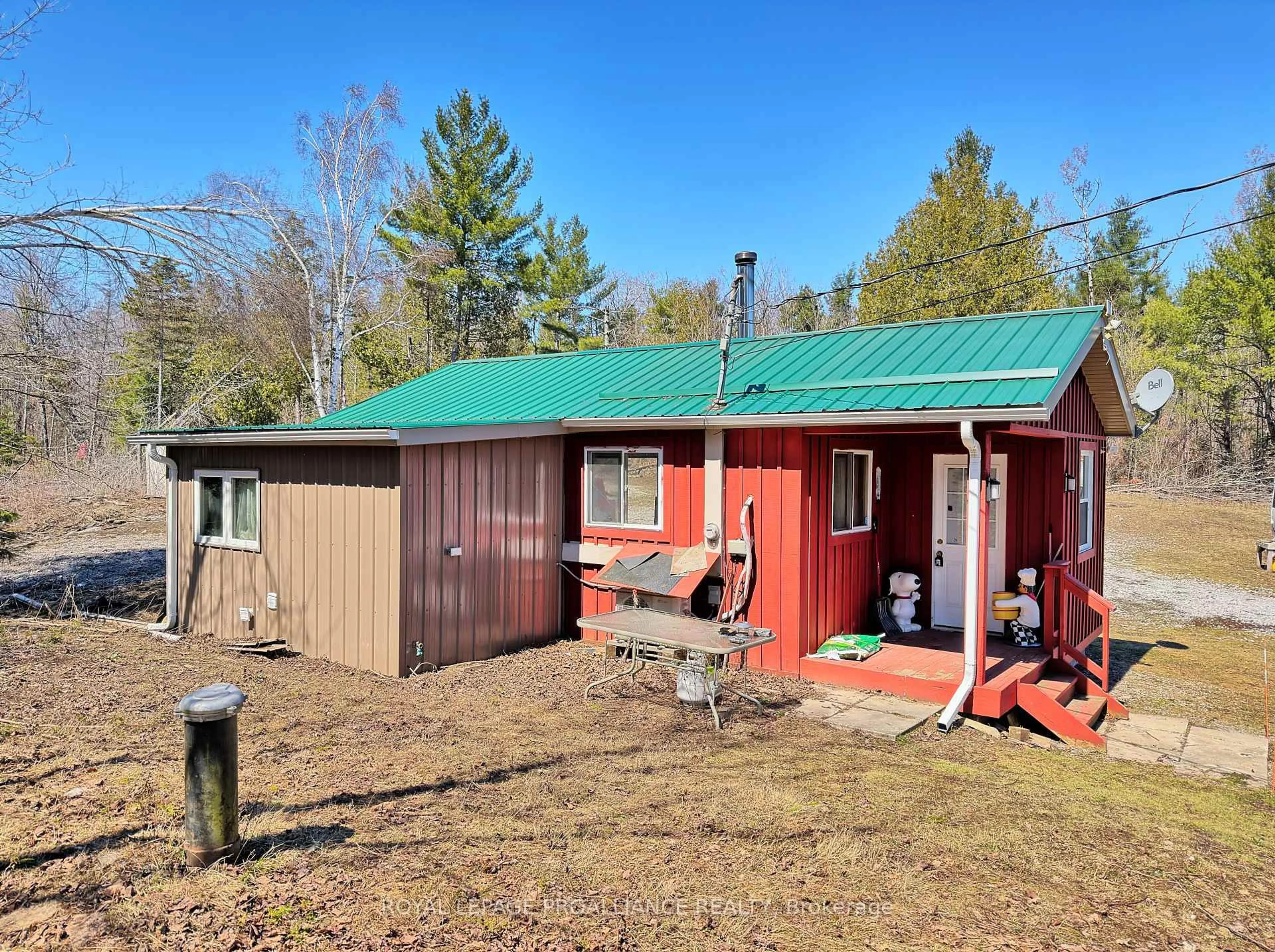 Shed for 812 Cleveland Rd, Madoc Ontario K0K 1Y0