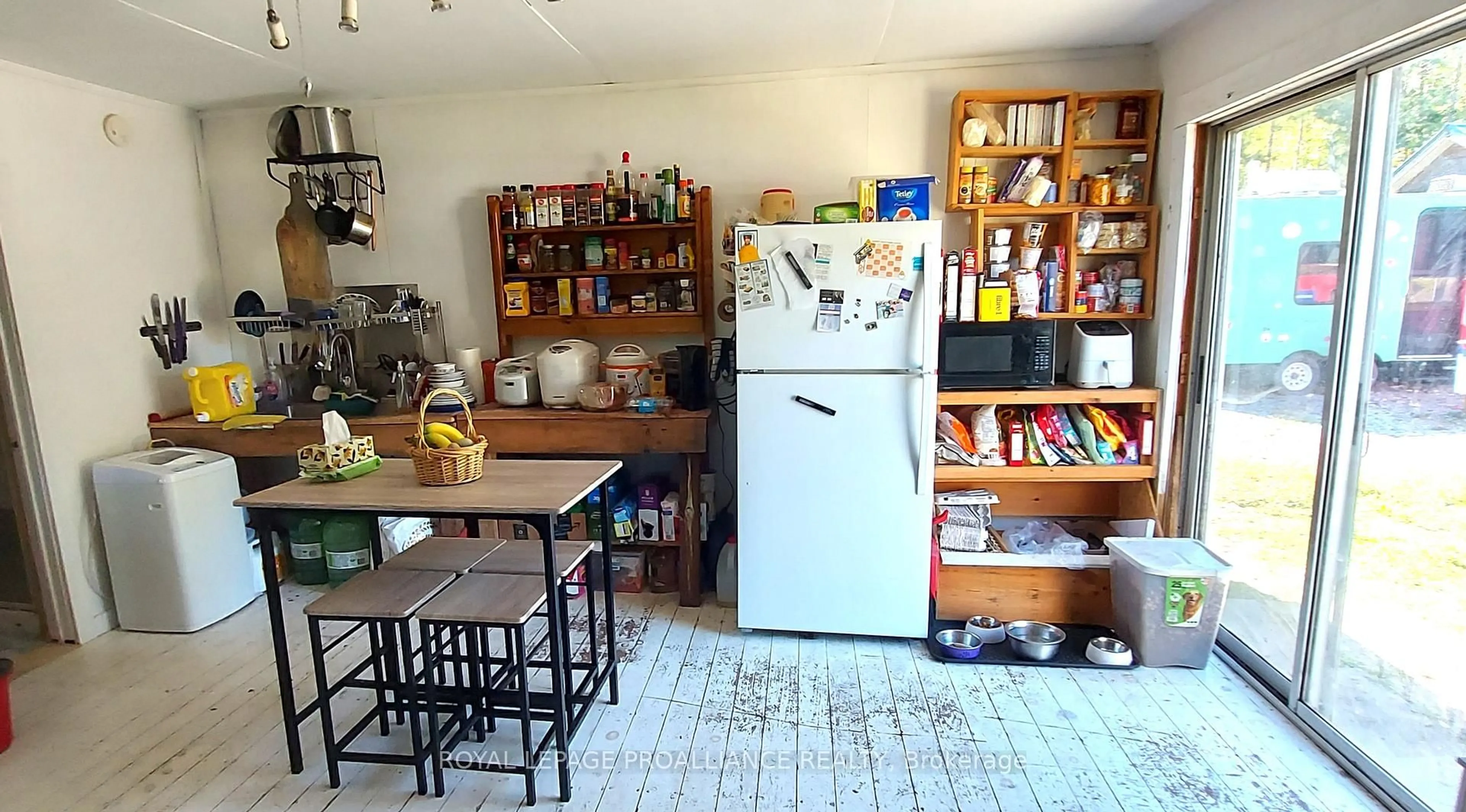 Standard kitchen, unknown for 812 Cleveland Rd, Madoc Ontario K0K 1Y0