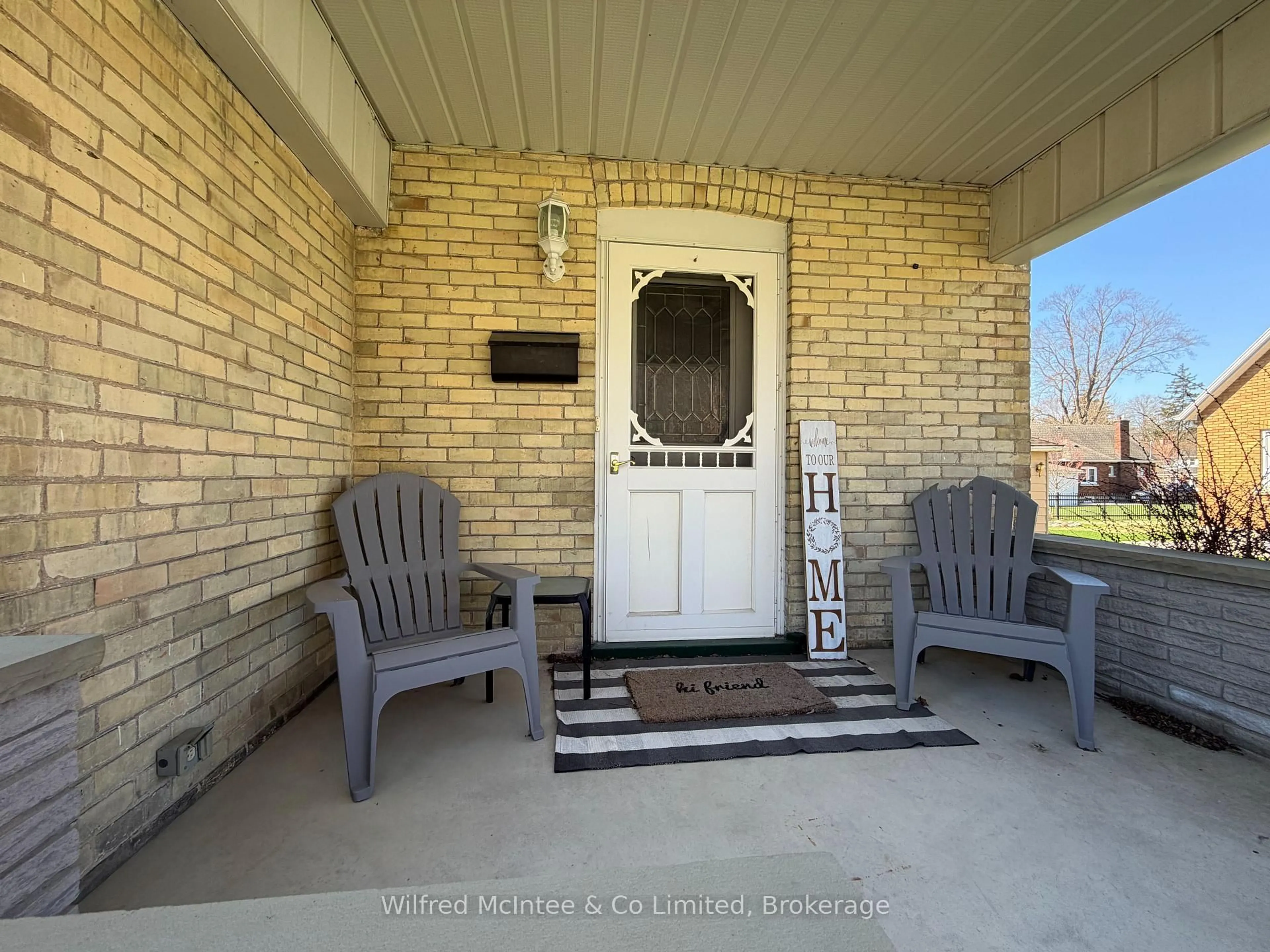 Unknown for 207 John St, Brockton Ontario N0G 2V0