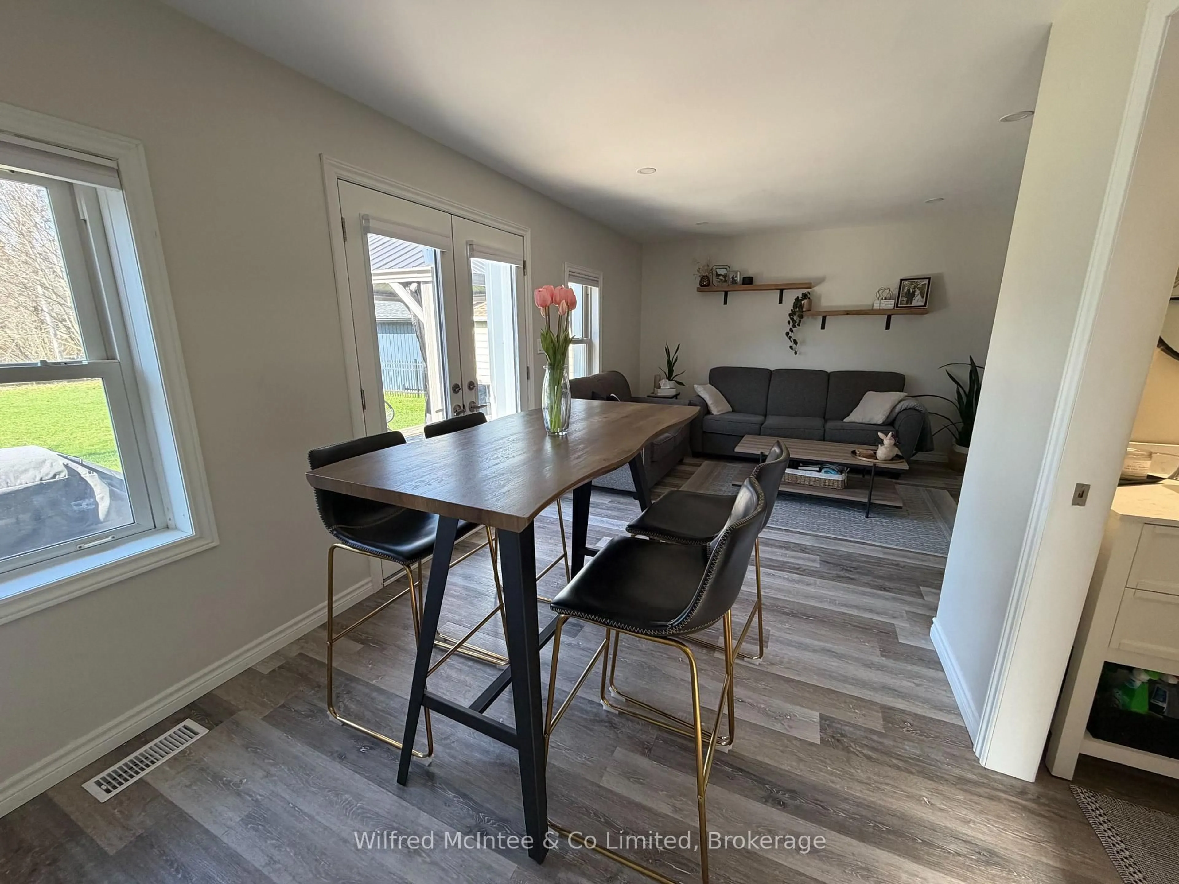 Unknown for 207 John St, Brockton Ontario N0G 2V0