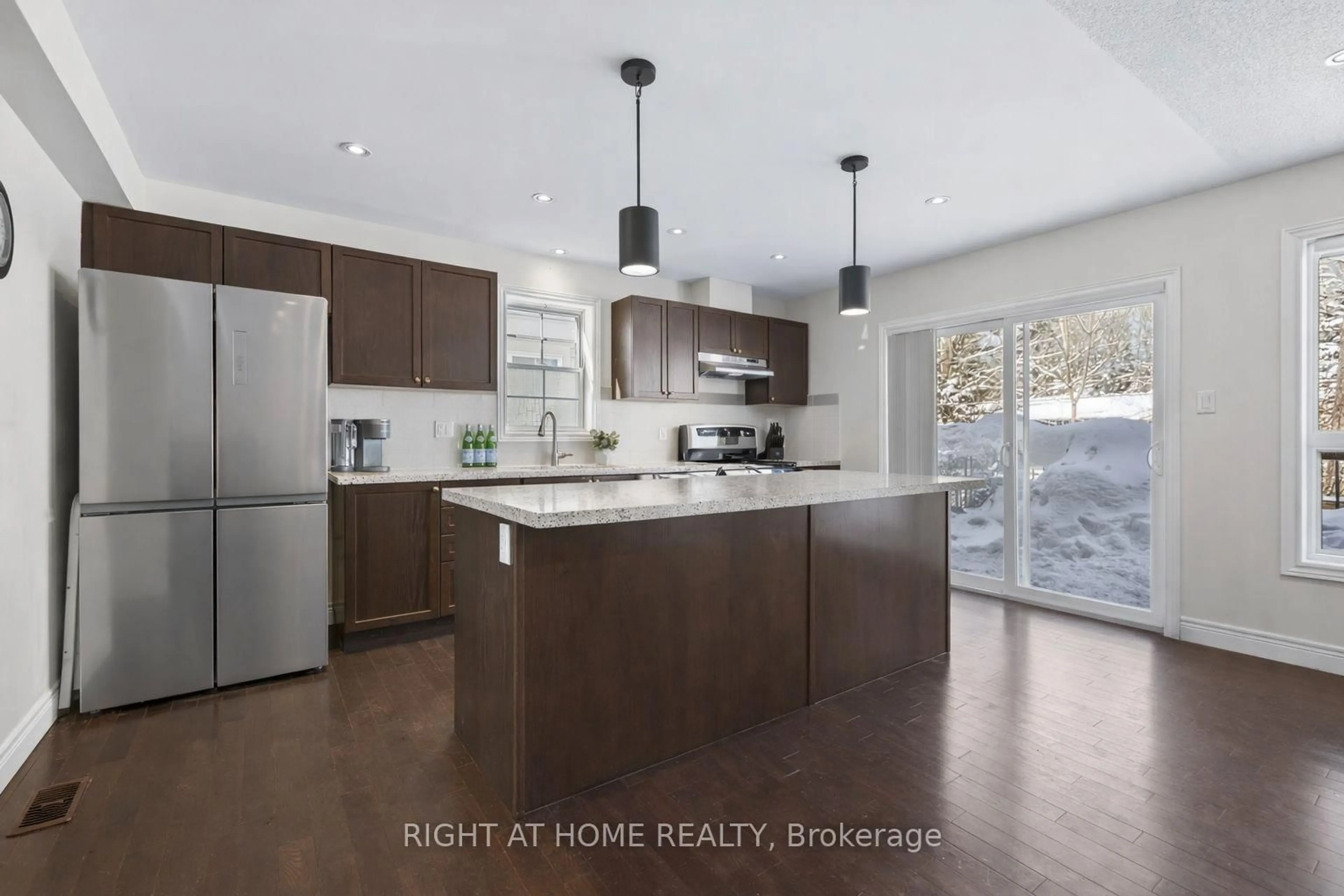 Open concept kitchen, unknown for 102 Fieldstream Chse, Bracebridge Ontario P1L 0A7