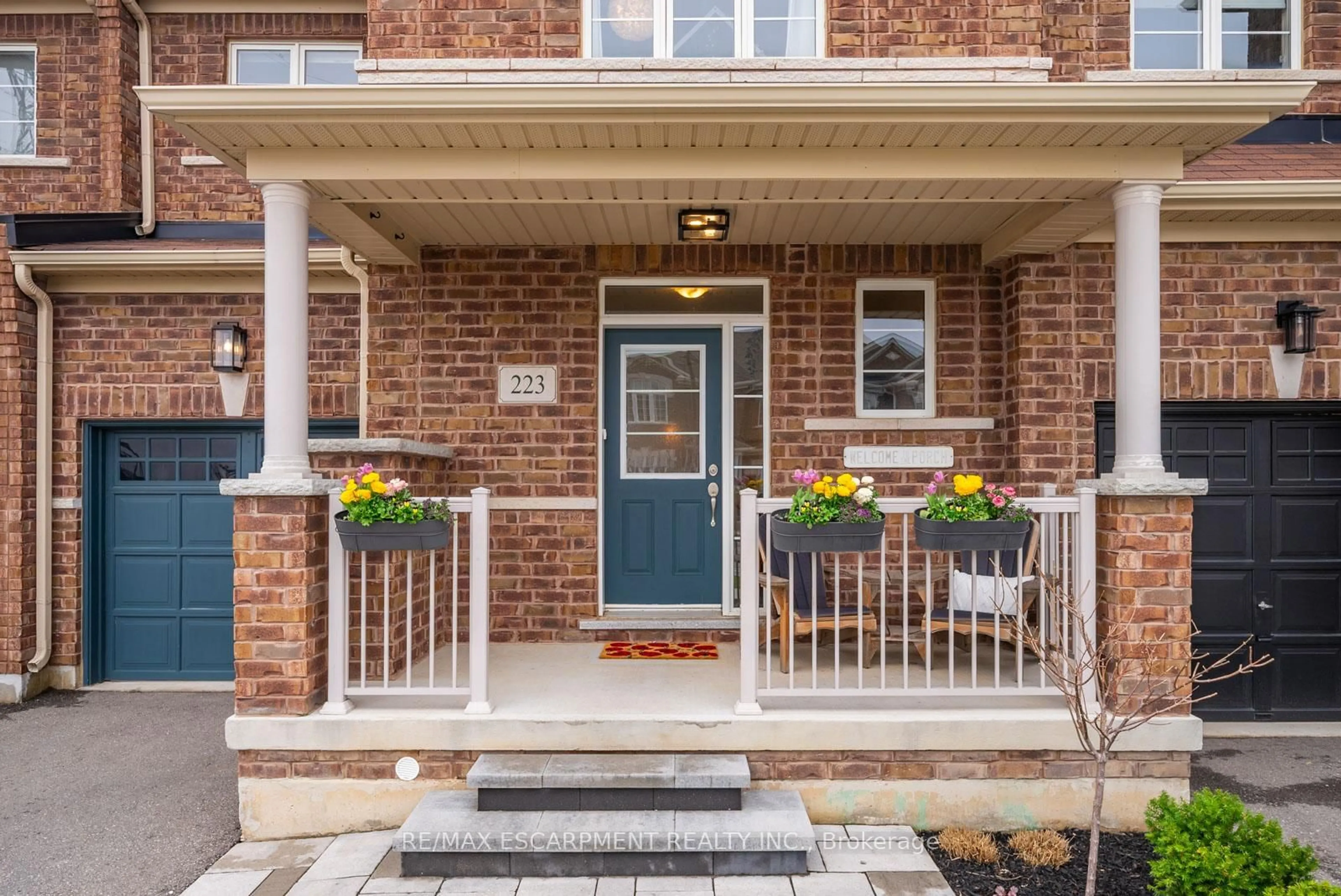 Home with brick exterior material, street for 223 Skinner Rd, Hamilton Ontario L8B 1X2