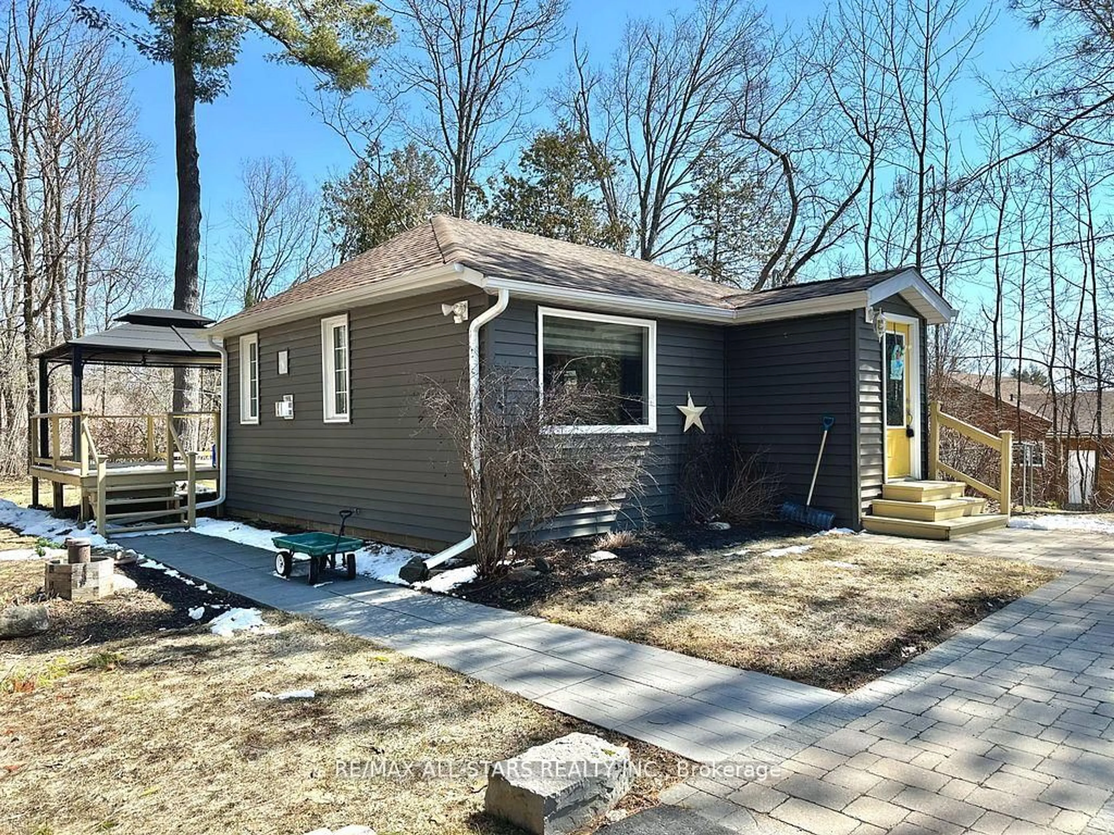 Home with brick exterior material, street for 29 Stinsons Bay Rd, Kawartha Lakes Ontario K0M 1N0