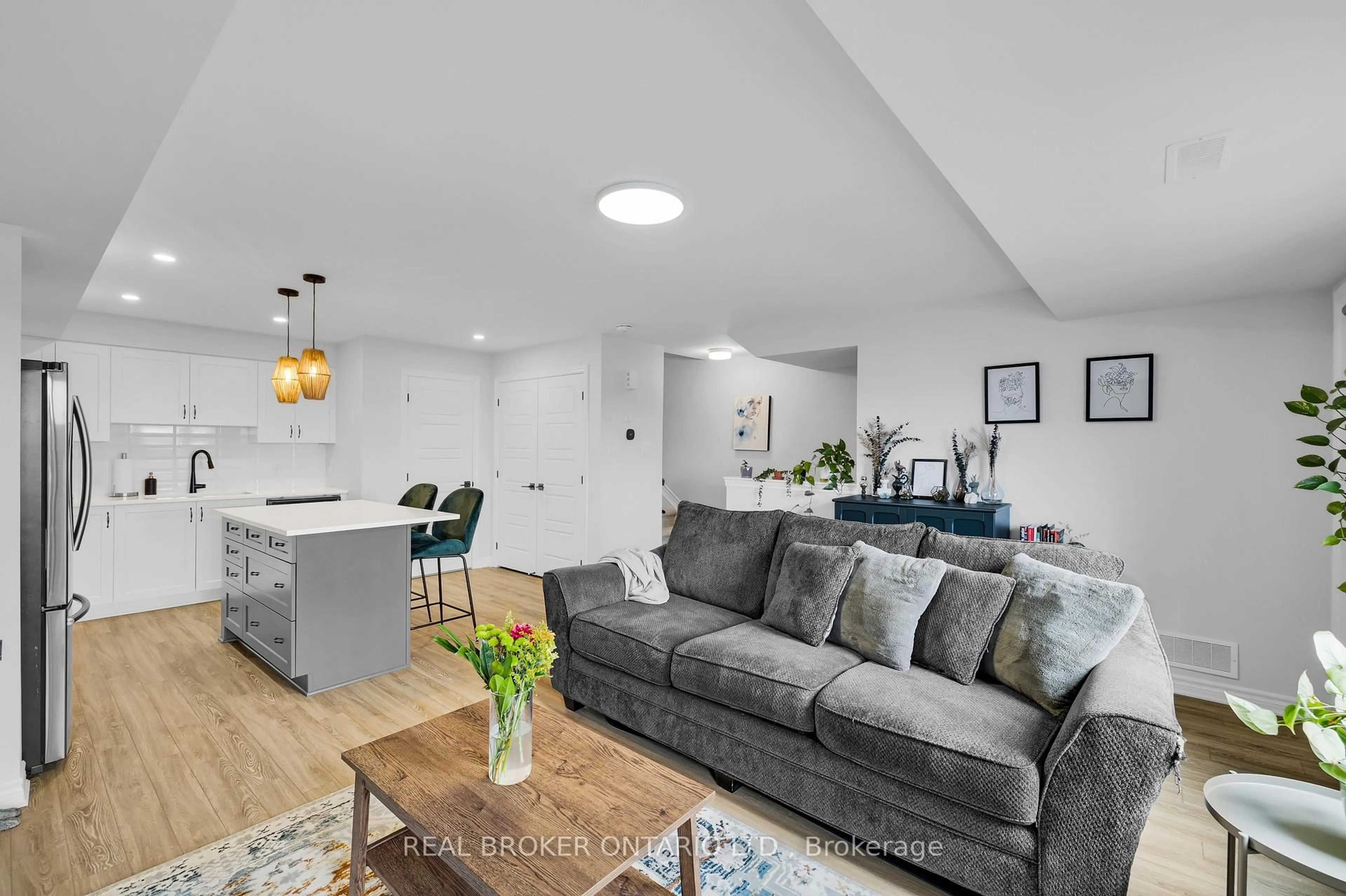 Living room with furniture, unknown for 405 Pilot Private, Ottawa Ontario K2V 0S3