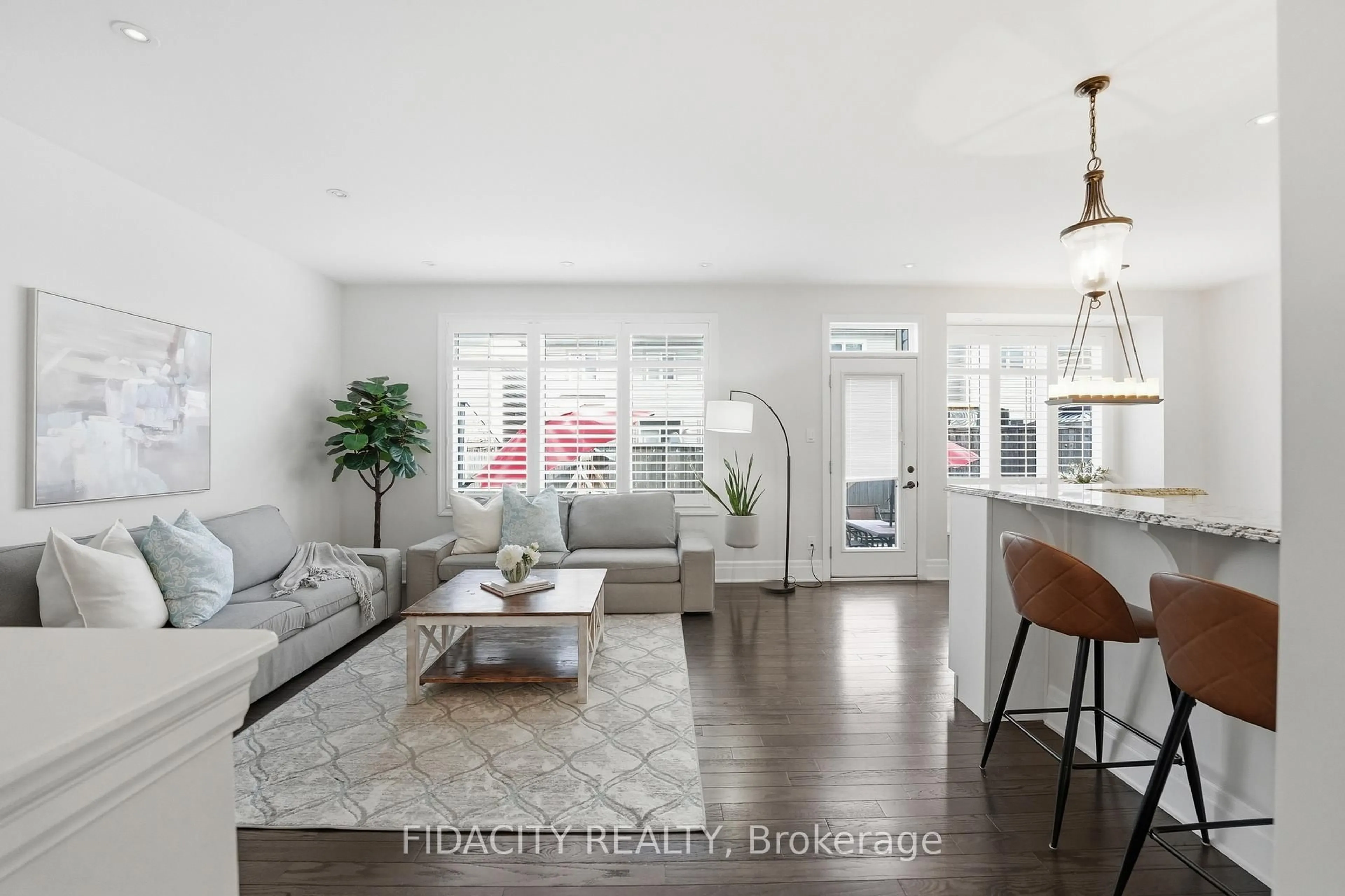 Living room with furniture, unknown for 374 Gallantry Way, Ottawa Ontario K2S 0R1