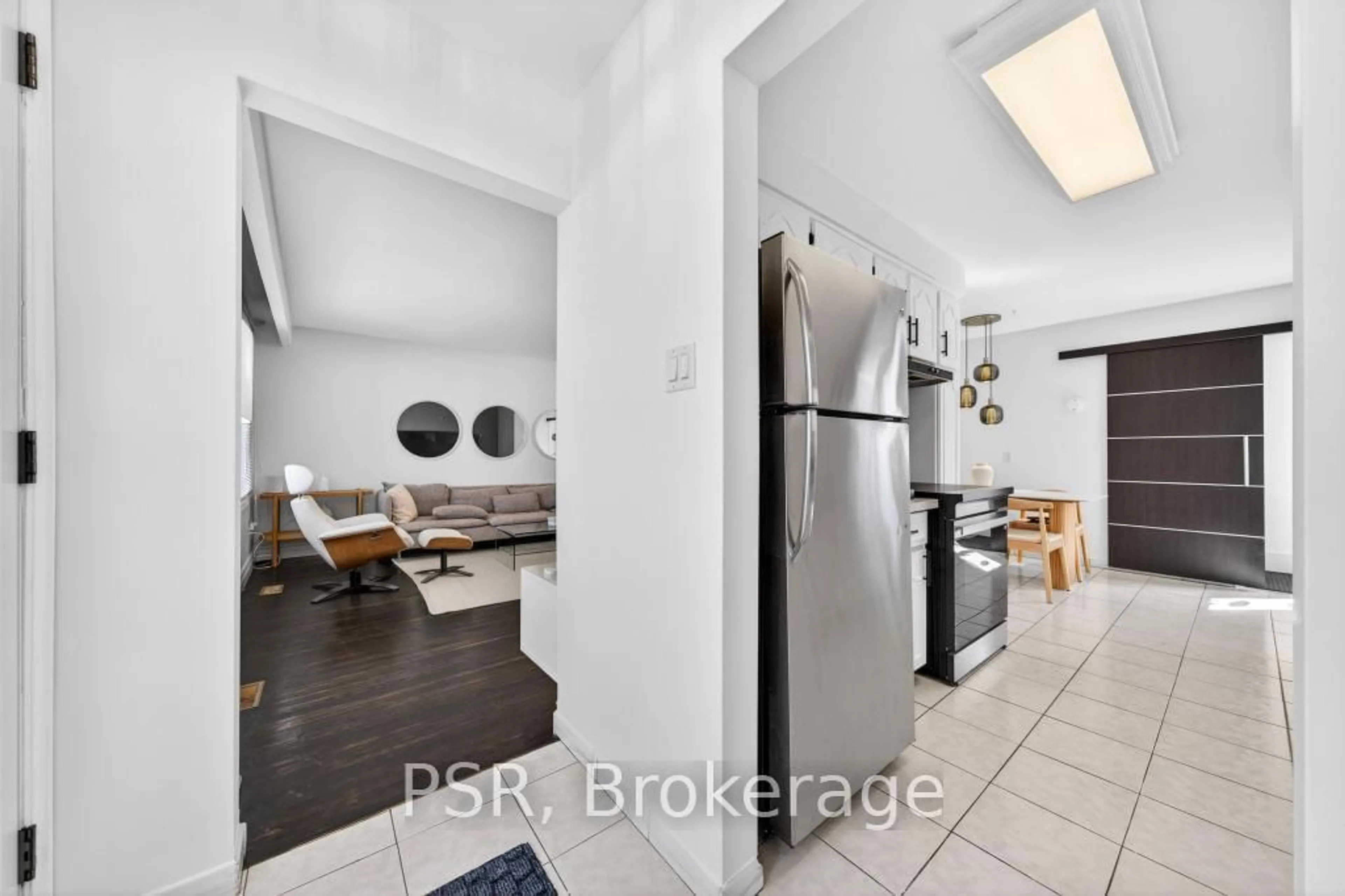 Open concept kitchen, unknown for 19 Glen Forest Dr, Hamilton Ontario L8K 5V7
