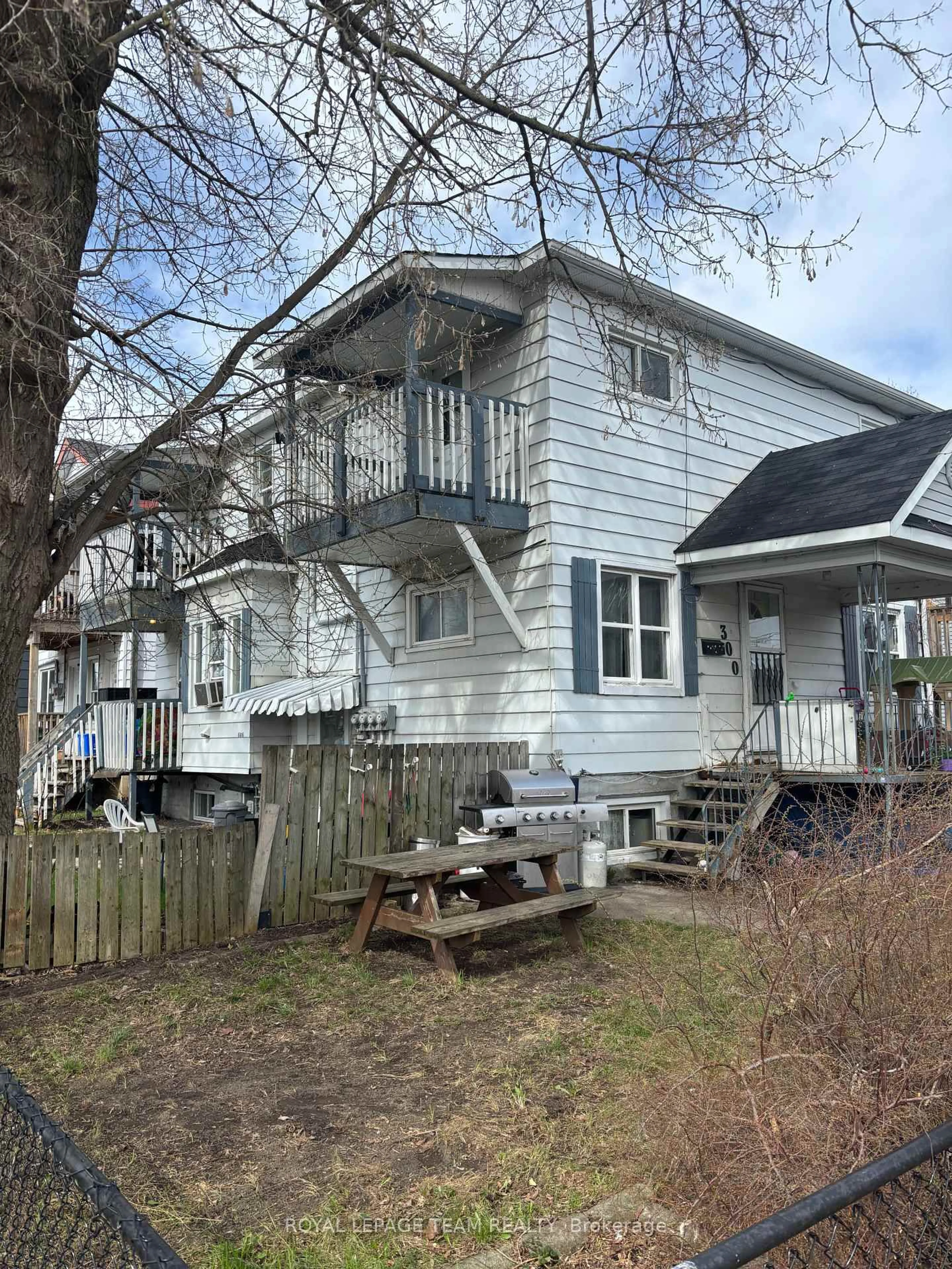 Unknown for 300 St Felix St, Cornwall Ontario K6H 5A6
