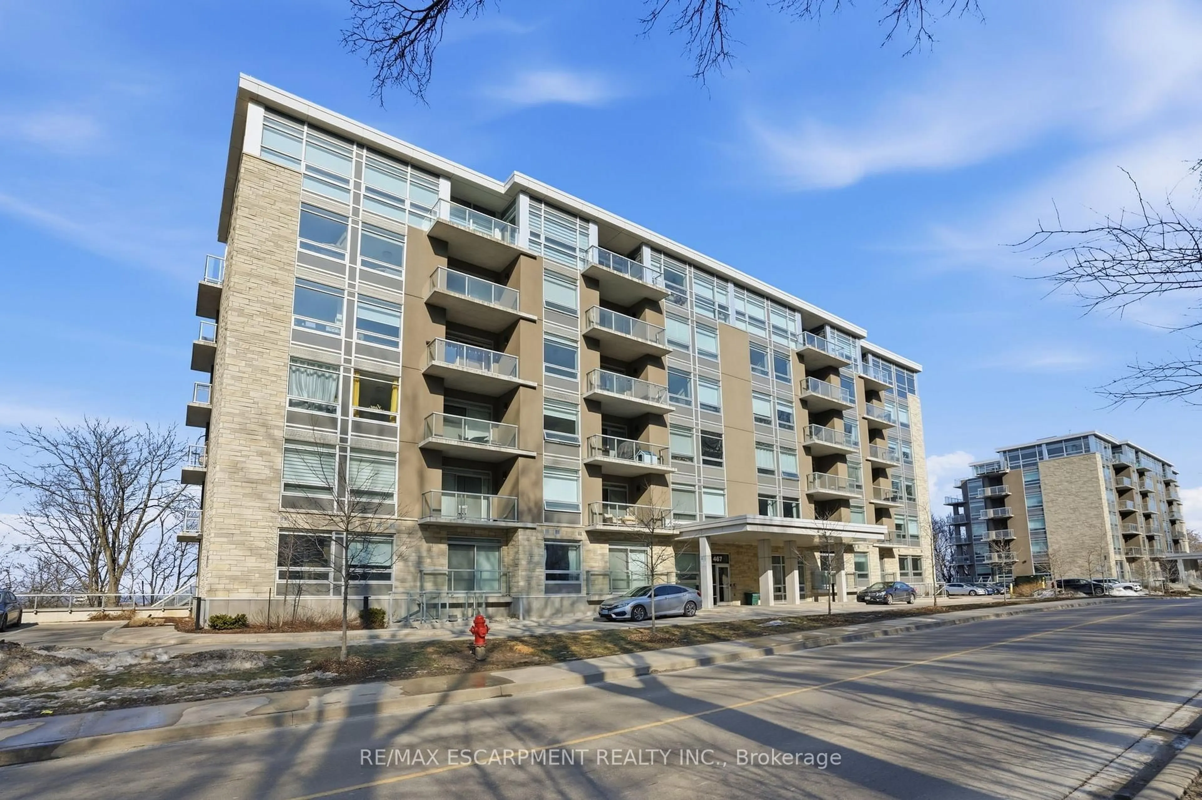 A pic from outside/outdoor area/front of a property/back of a property/a pic from drone, building for 467 Charlton Ave #307, Hamilton Ontario L8N 0B3