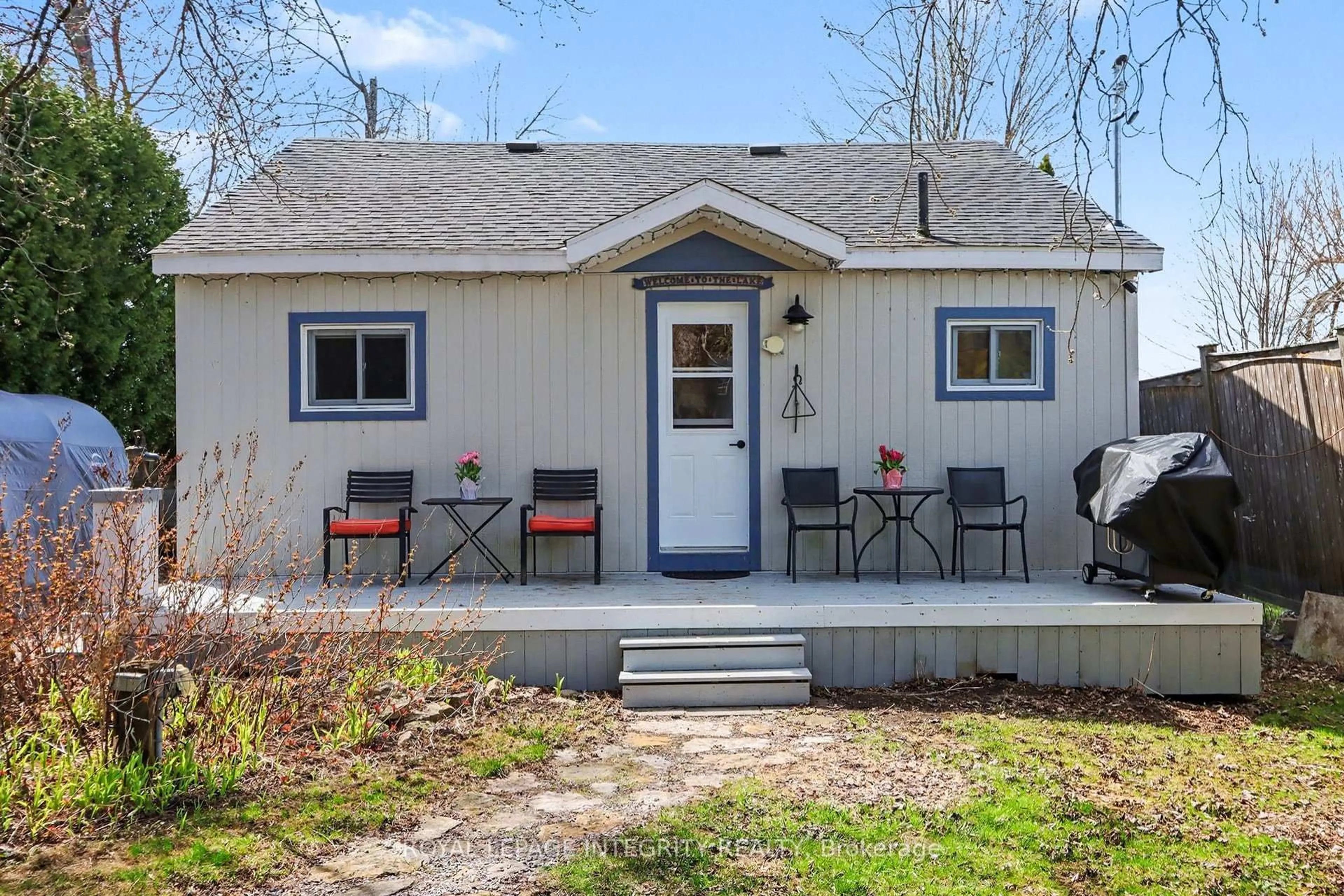 Unknown for 109 Rideau St, Perth Ontario K7H 3C7