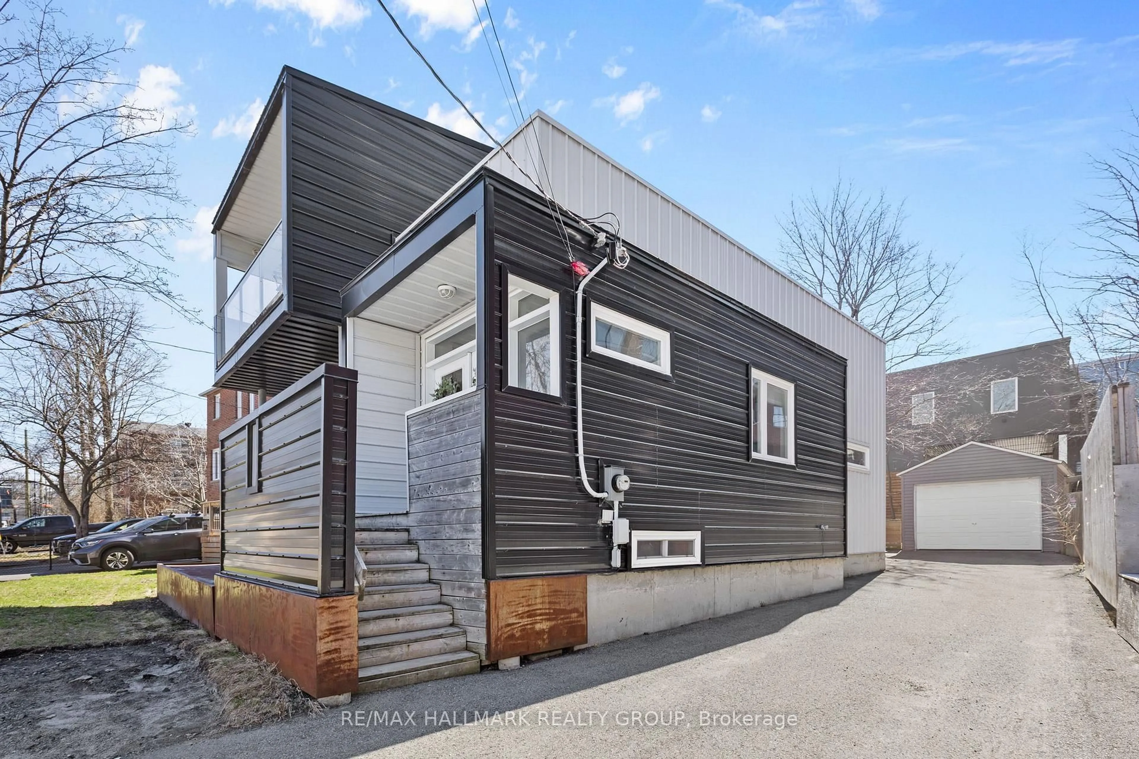 Home with vinyl exterior material, street for 330 Winona Ave, Ottawa Ontario K1Z 5H4